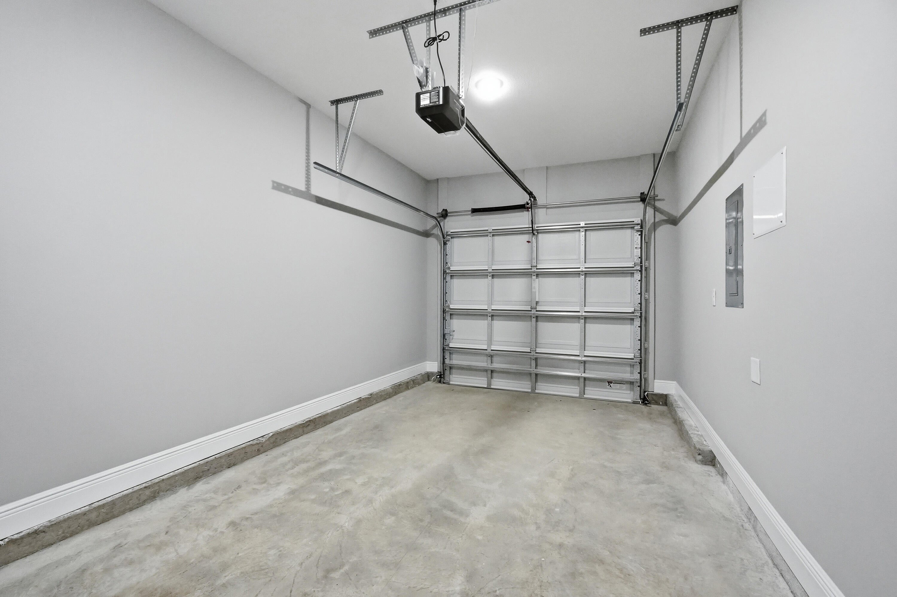 Vicki Leigh T/H - Residential
