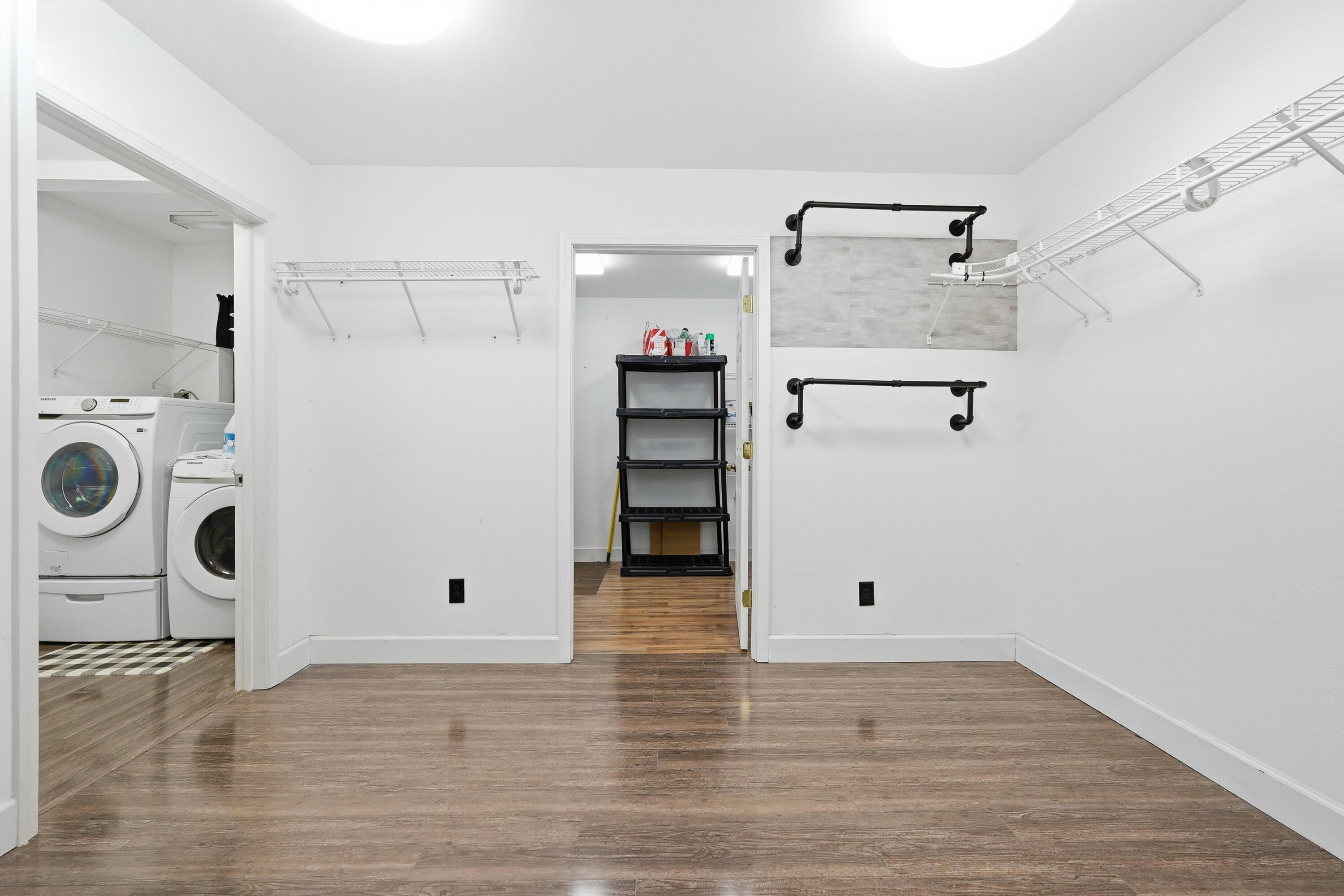 TOM BARROWS - Residential