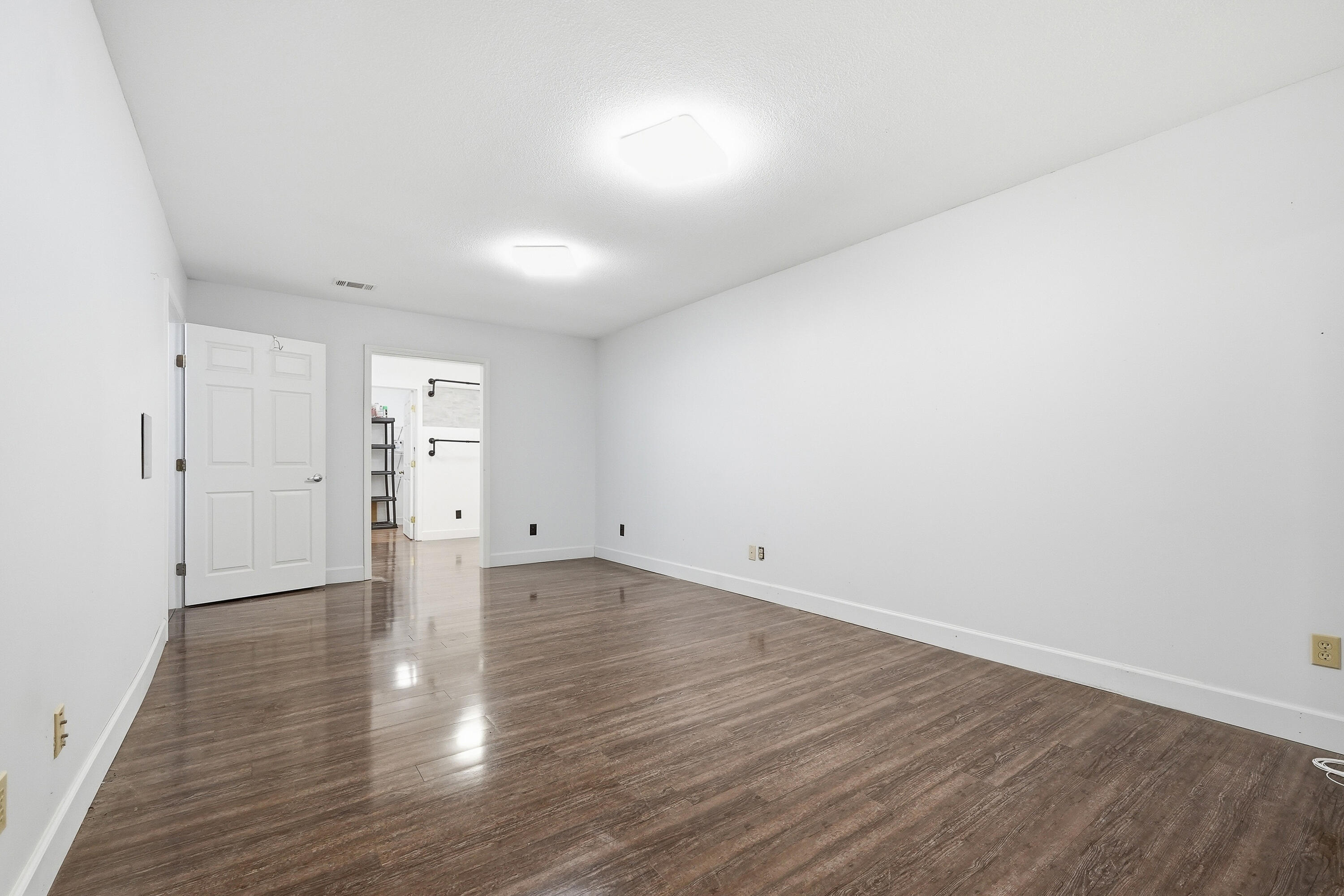 TOM BARROWS - Residential