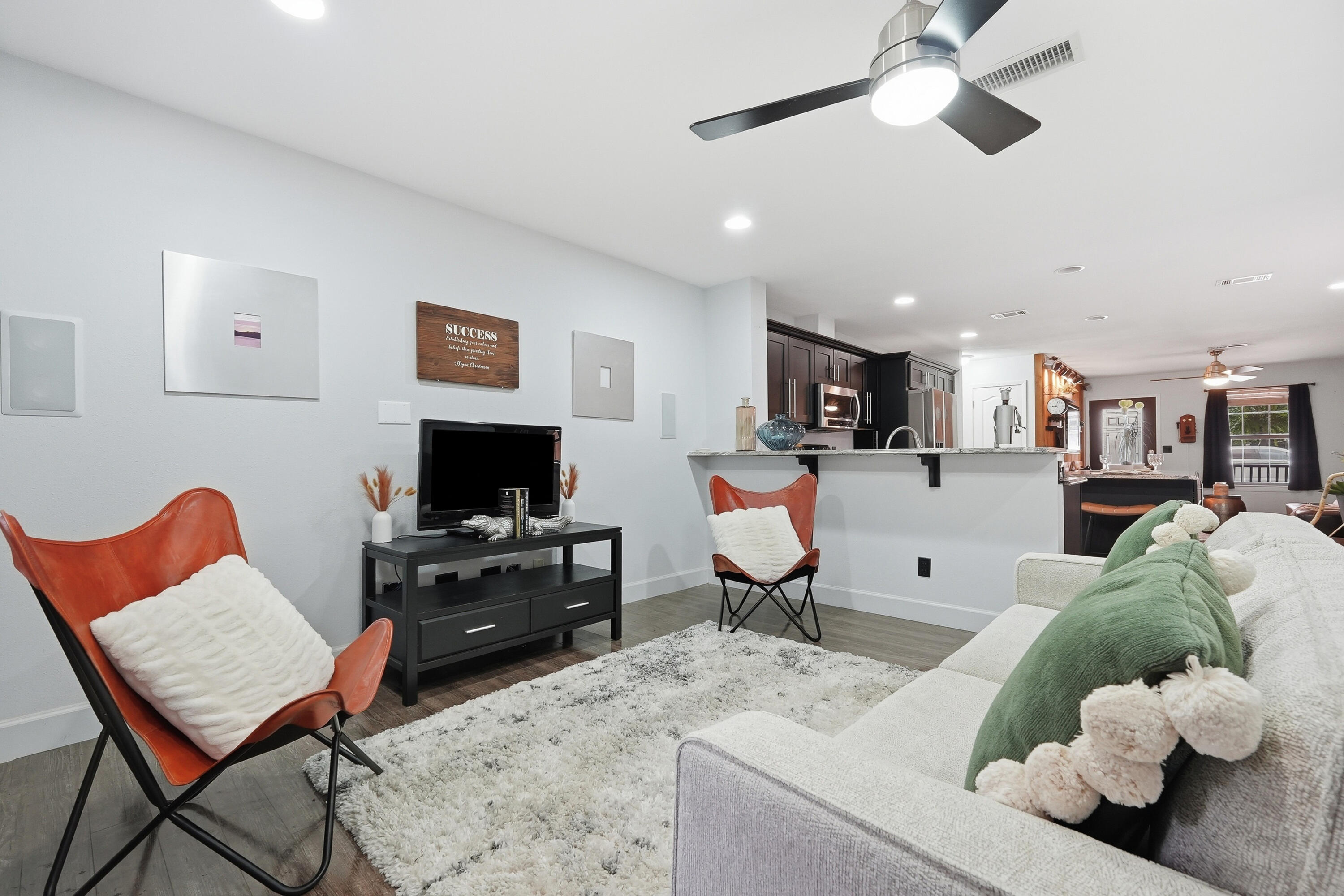 TOM BARROWS - Residential