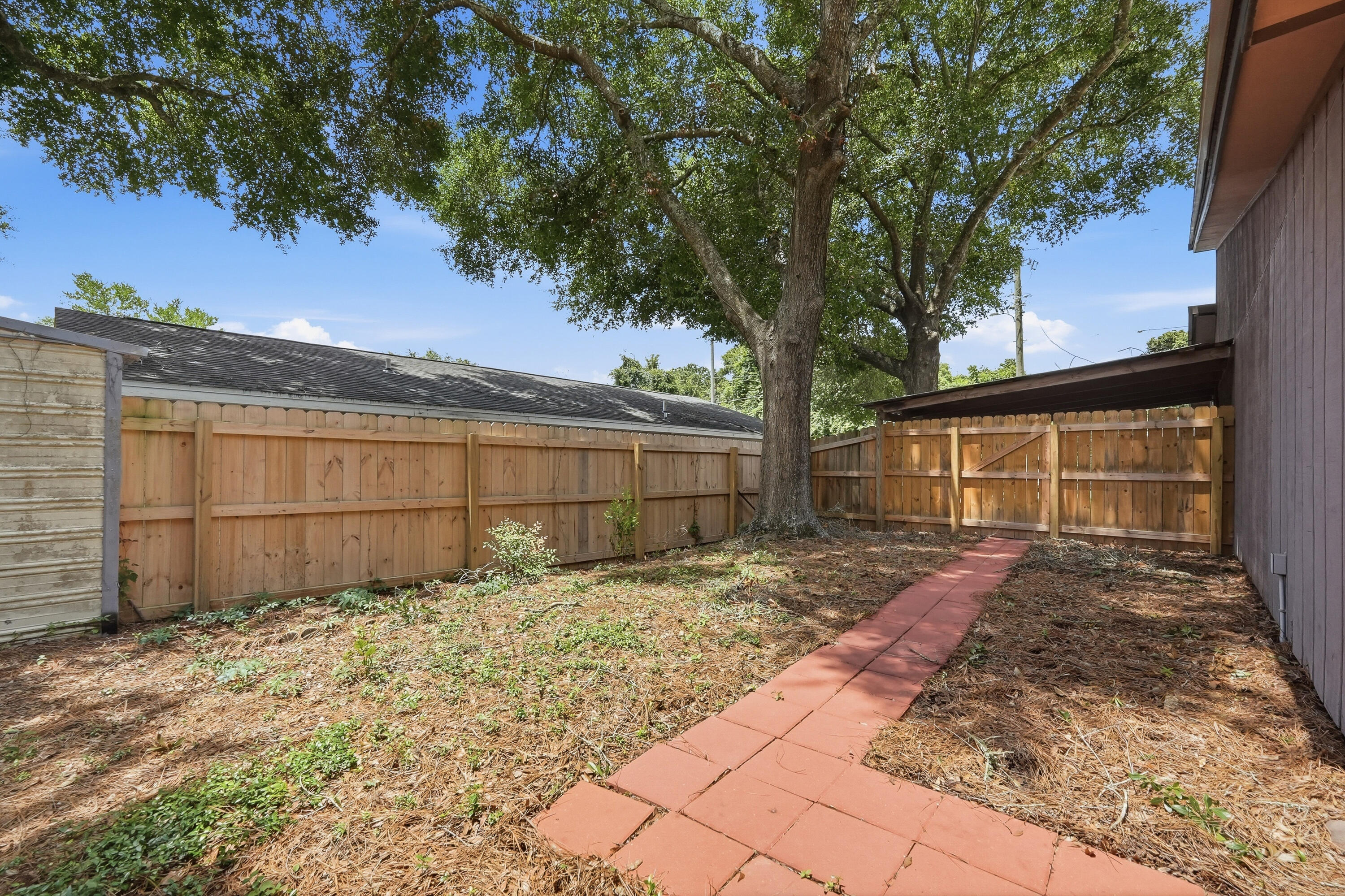 TOM BARROWS - Residential