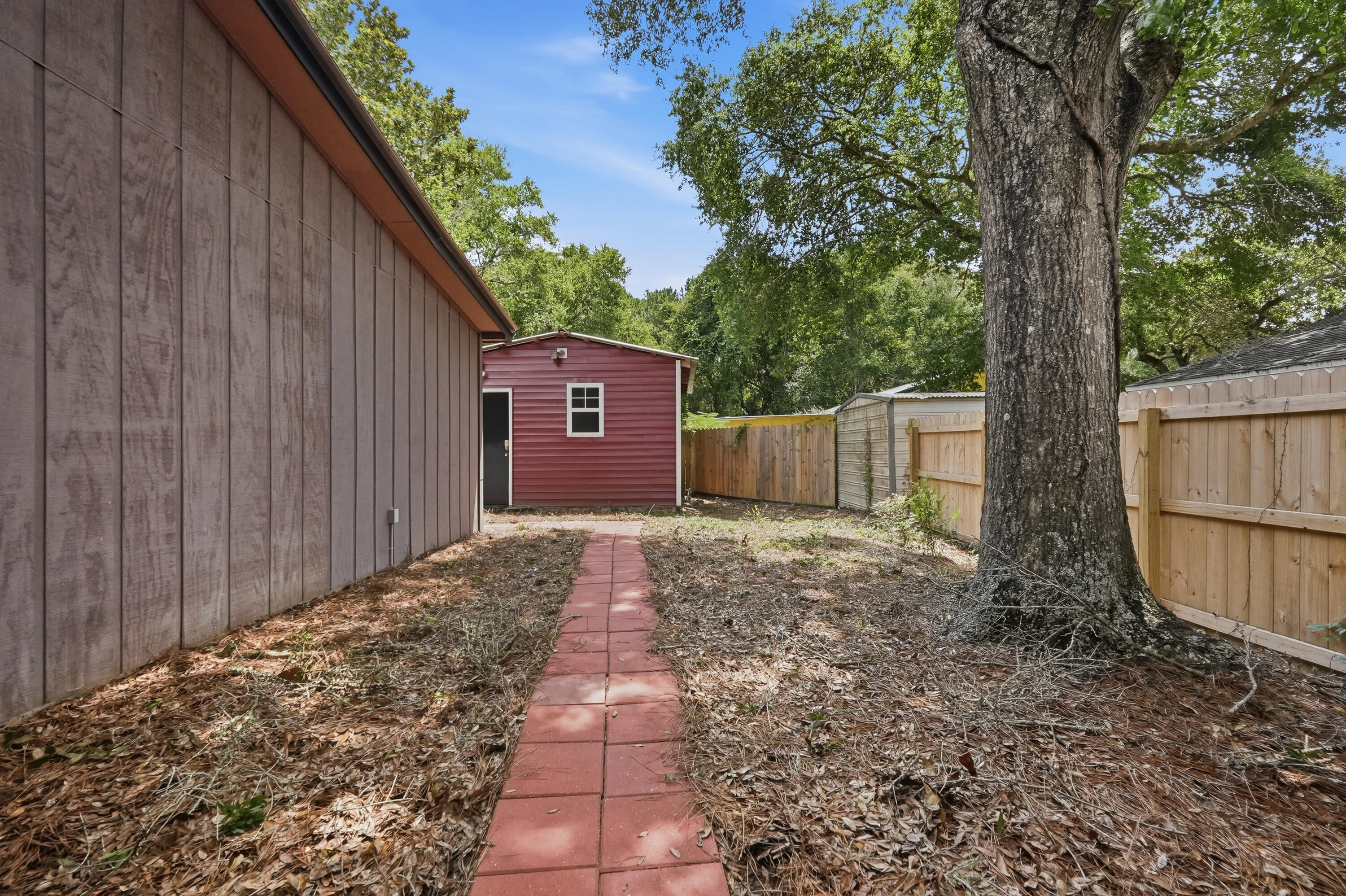 TOM BARROWS - Residential