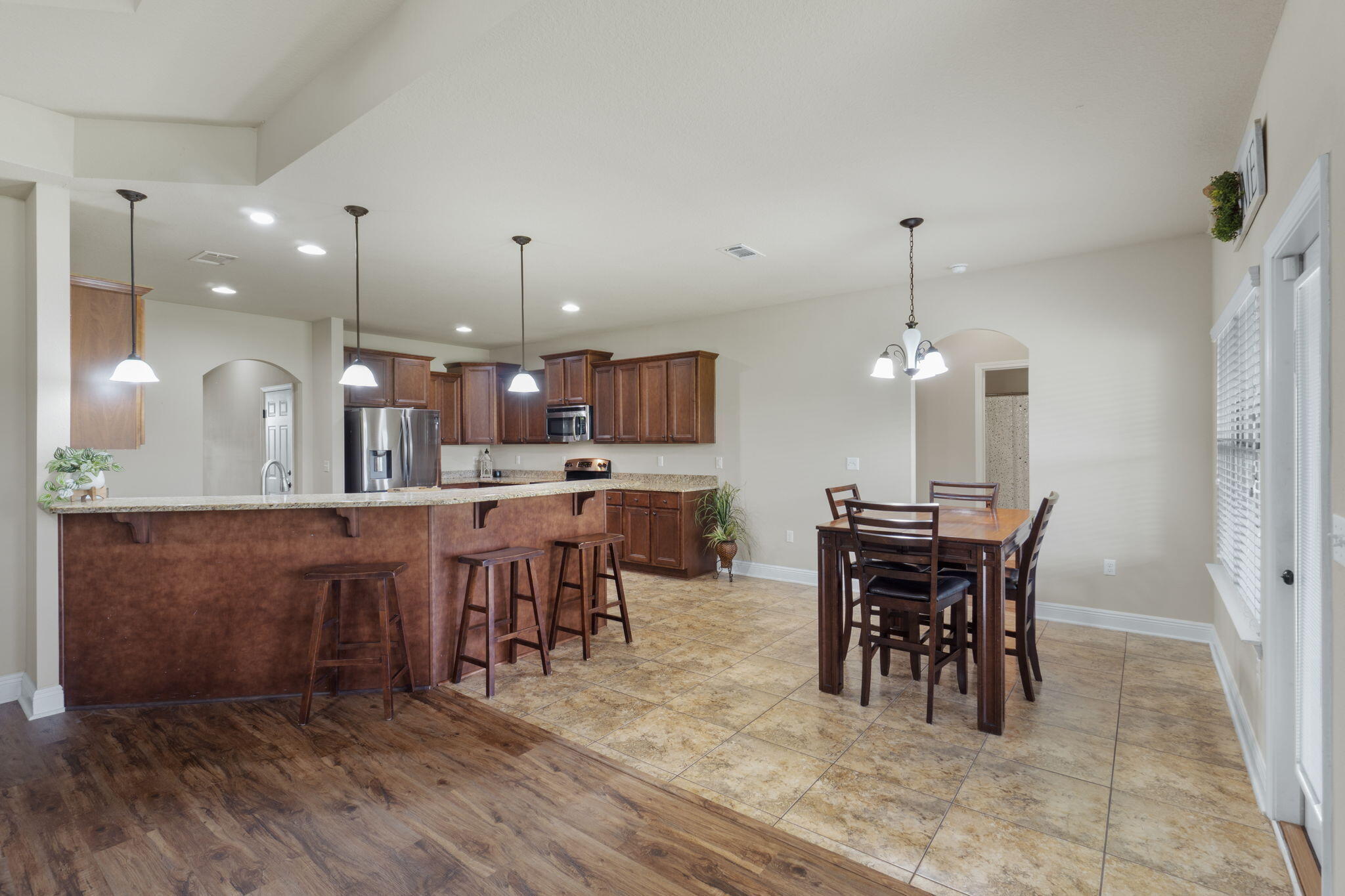 BROWNSTONE MANOR - Residential