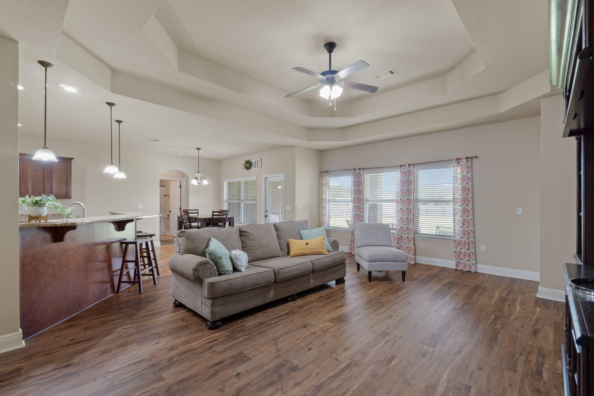 BROWNSTONE MANOR - Residential