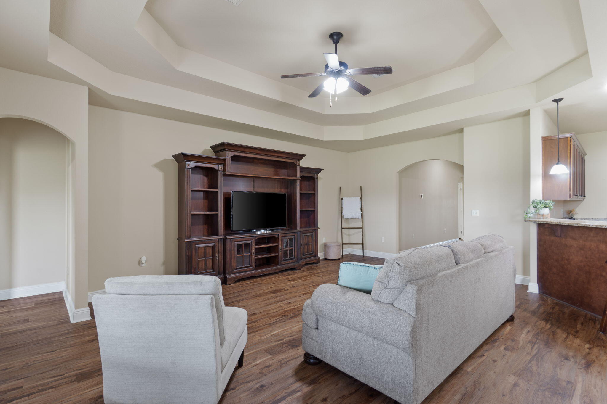 BROWNSTONE MANOR - Residential