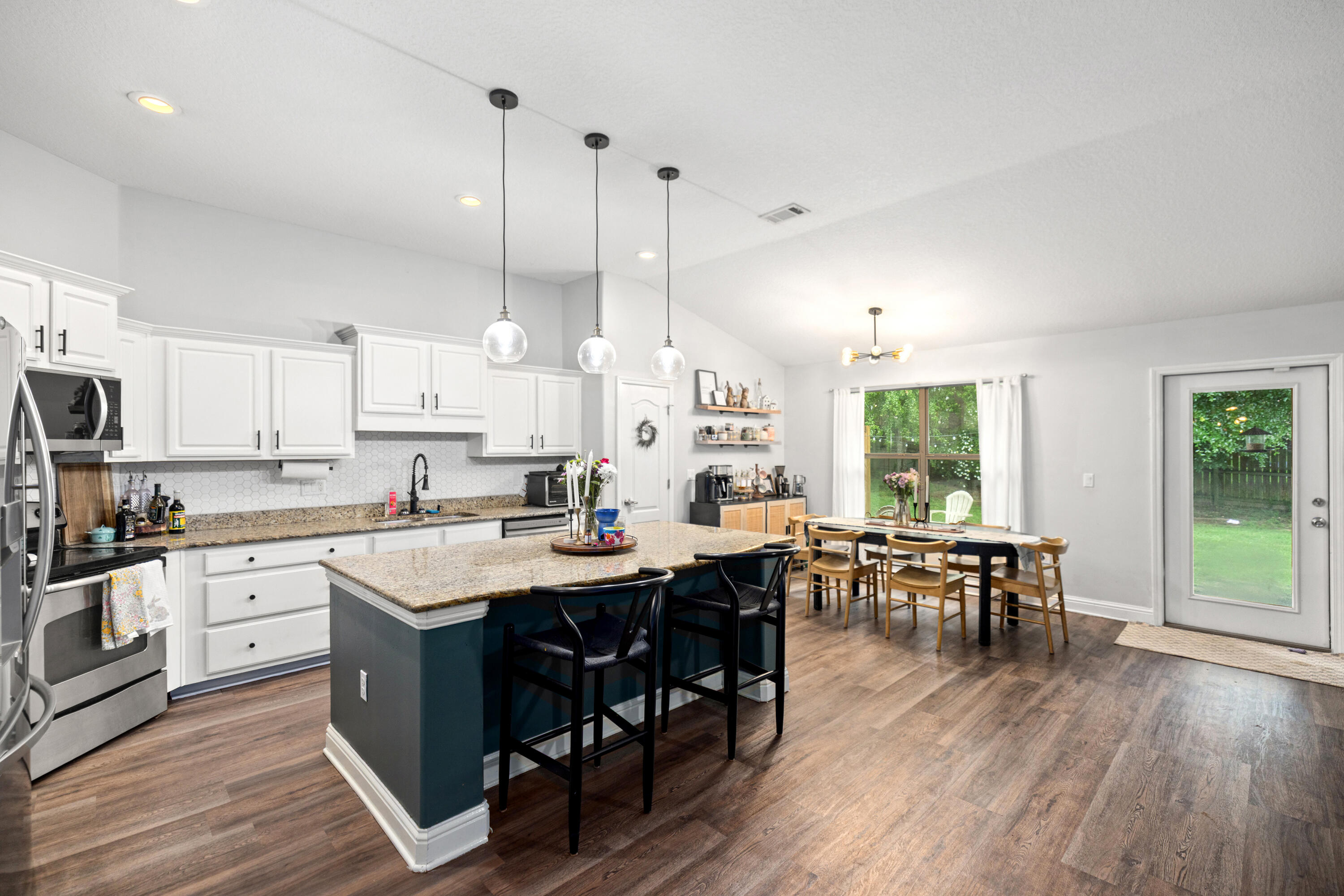 BROOKE ESTATES PH III - Residential