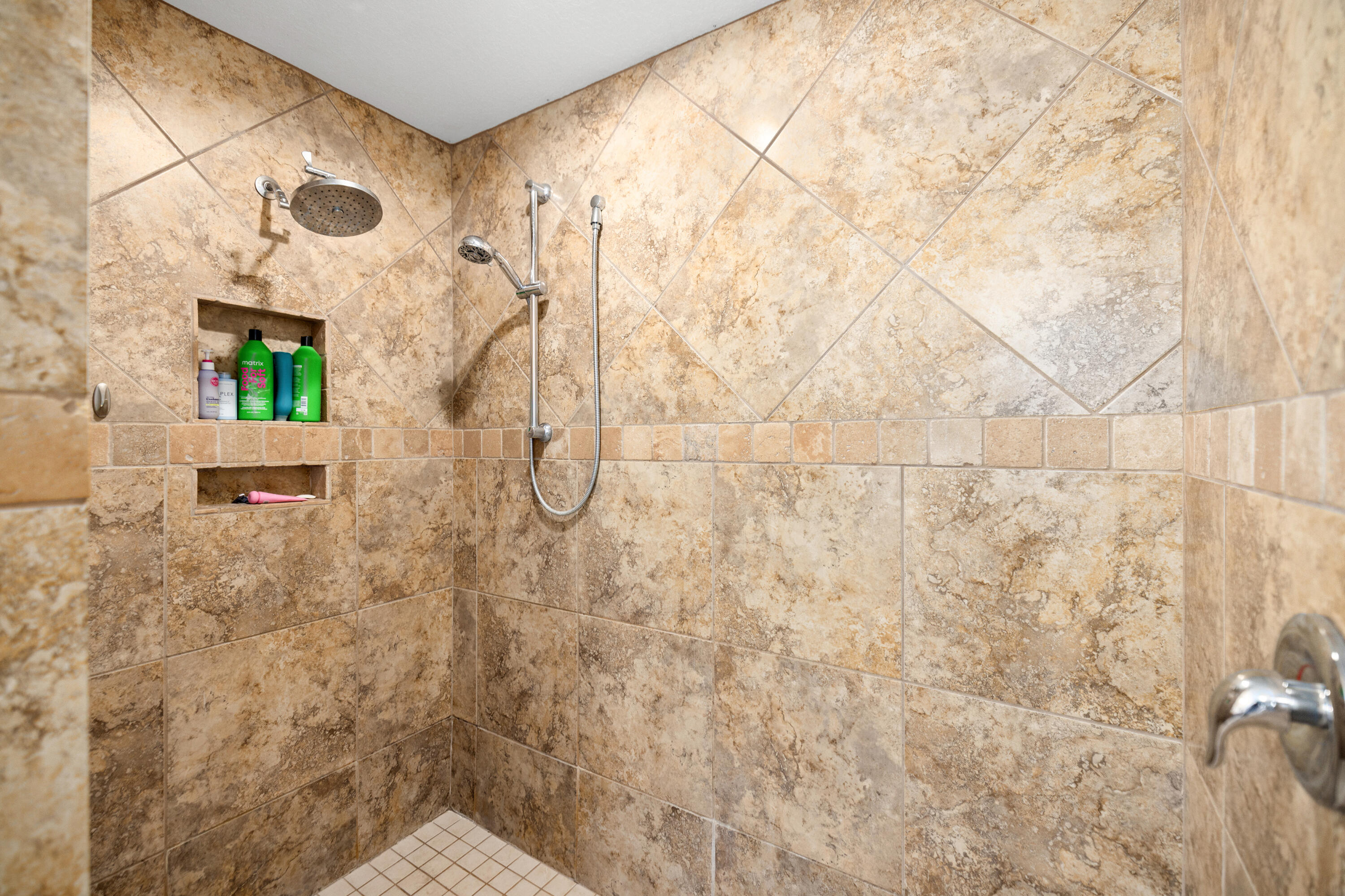 BROOKE ESTATES PH III - Residential