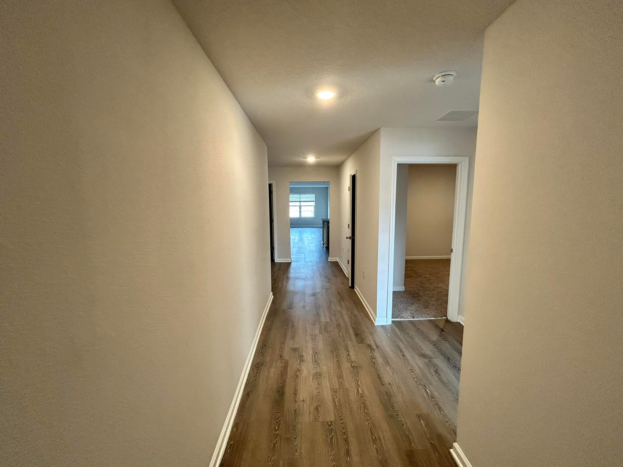 LAKERIDGE EST - Residential Lease