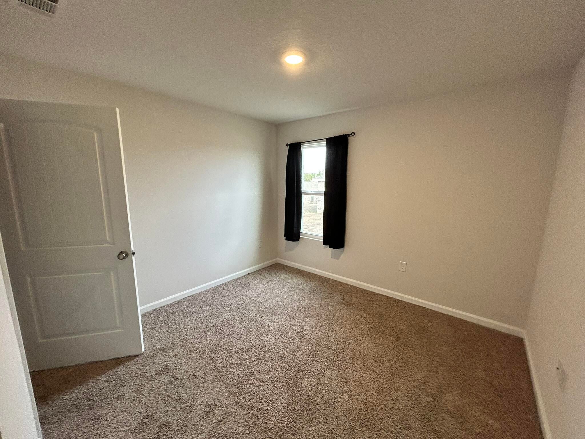 LAKERIDGE EST - Residential Lease