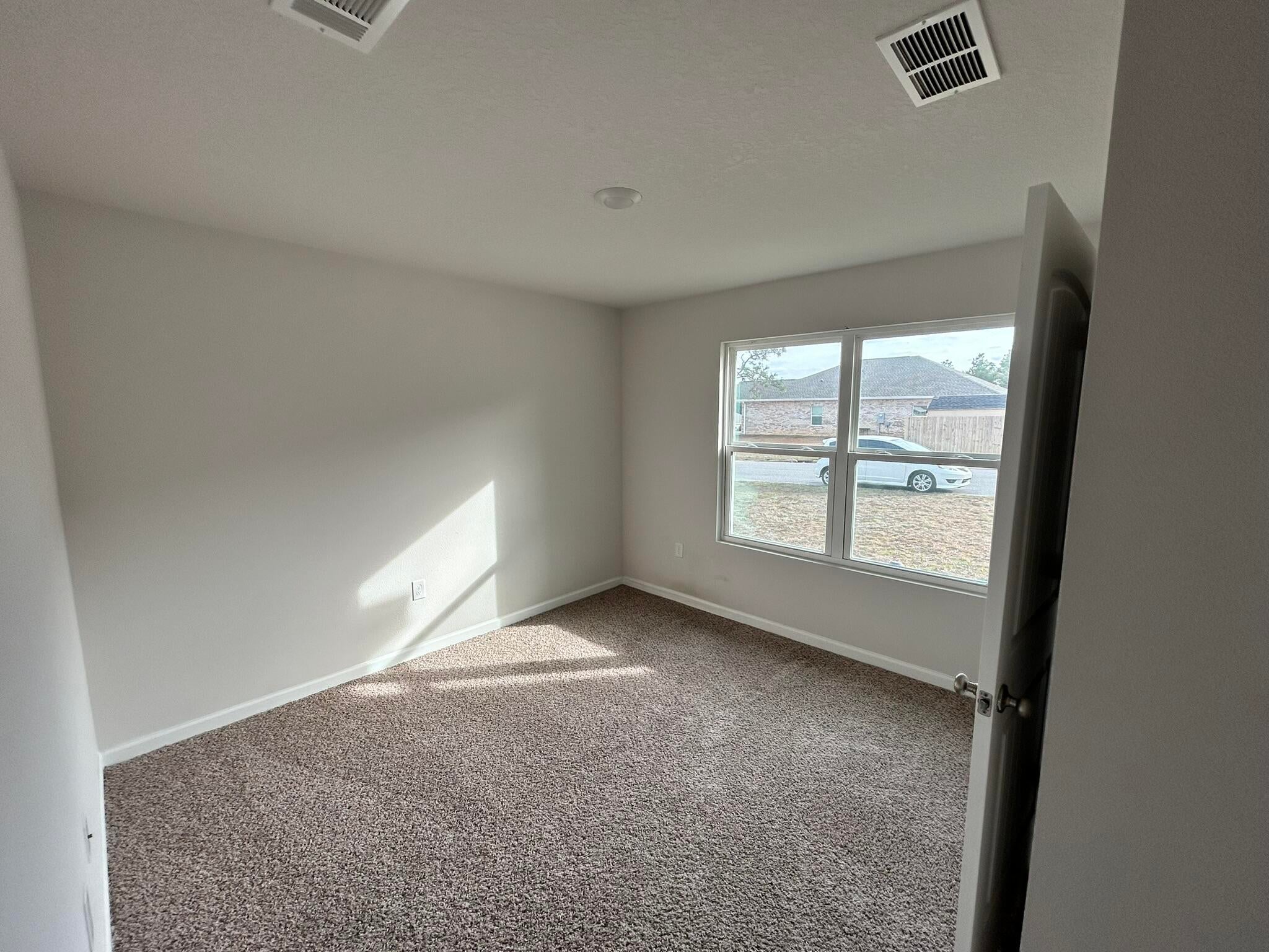 LAKERIDGE EST - Residential Lease