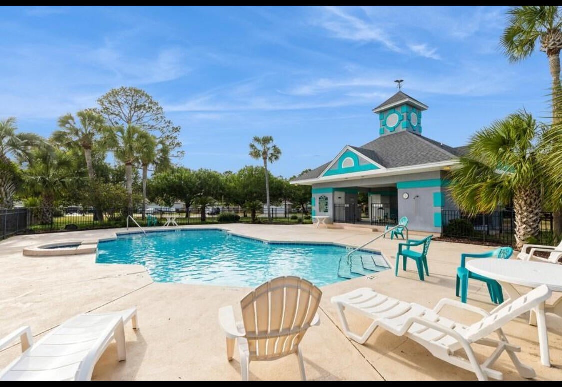 PARKER'S LANDING - Residential Lease