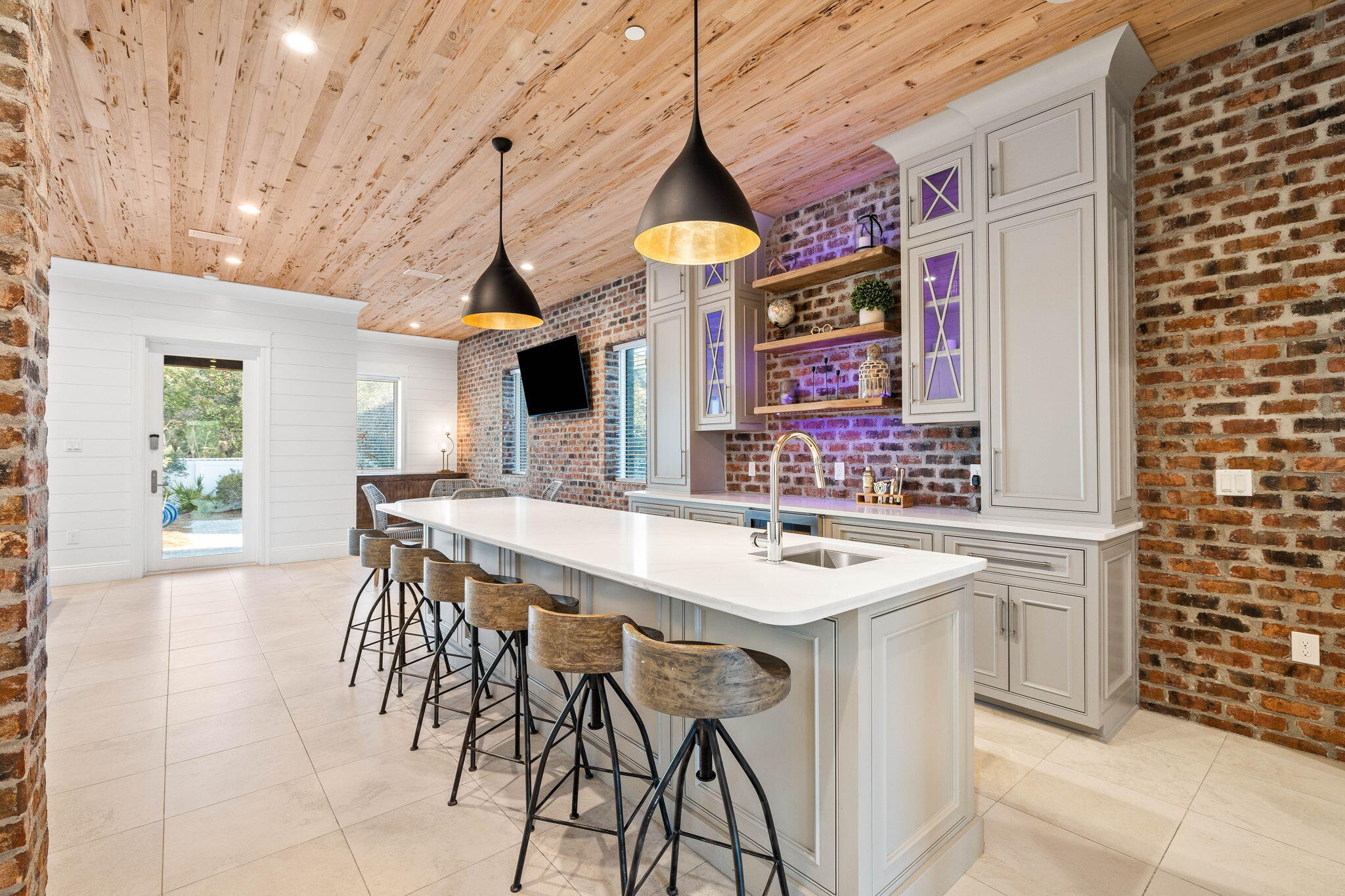 Gulf Shore Manor - Residential