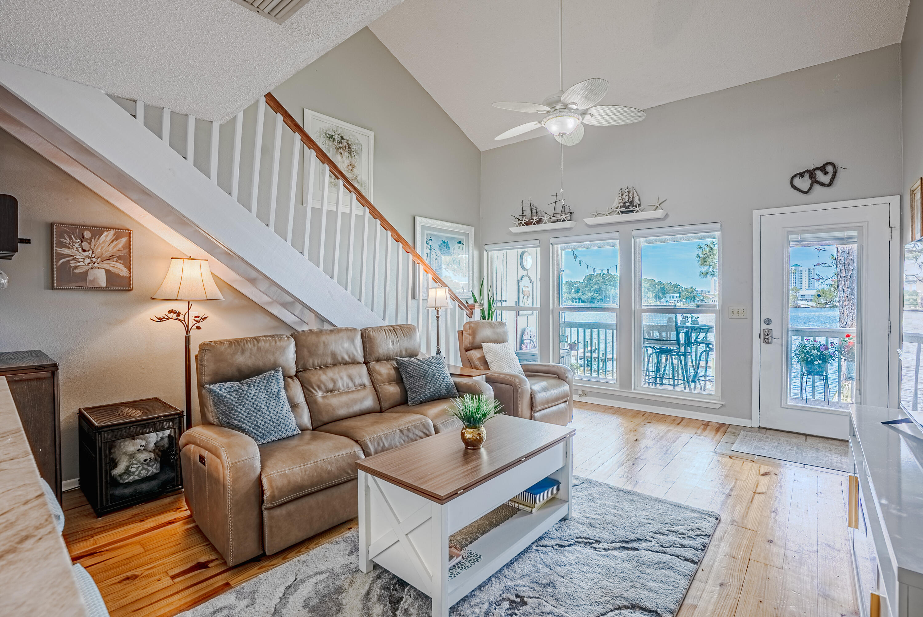 DOCKSIDE NORTH CONDO - Residential