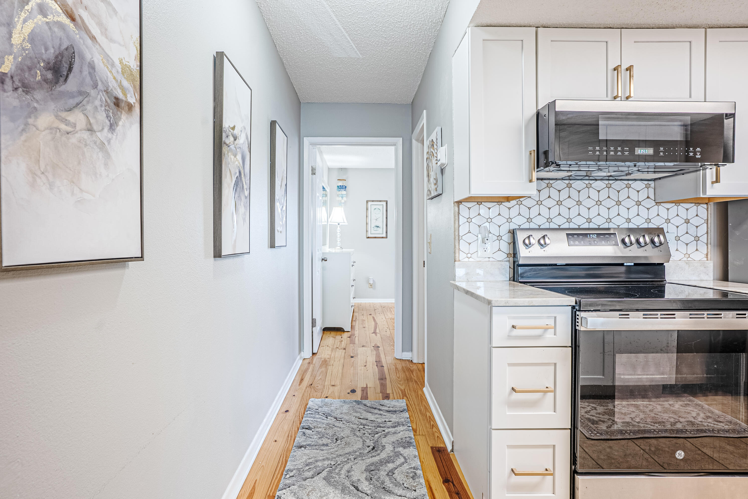DOCKSIDE NORTH CONDO - Residential