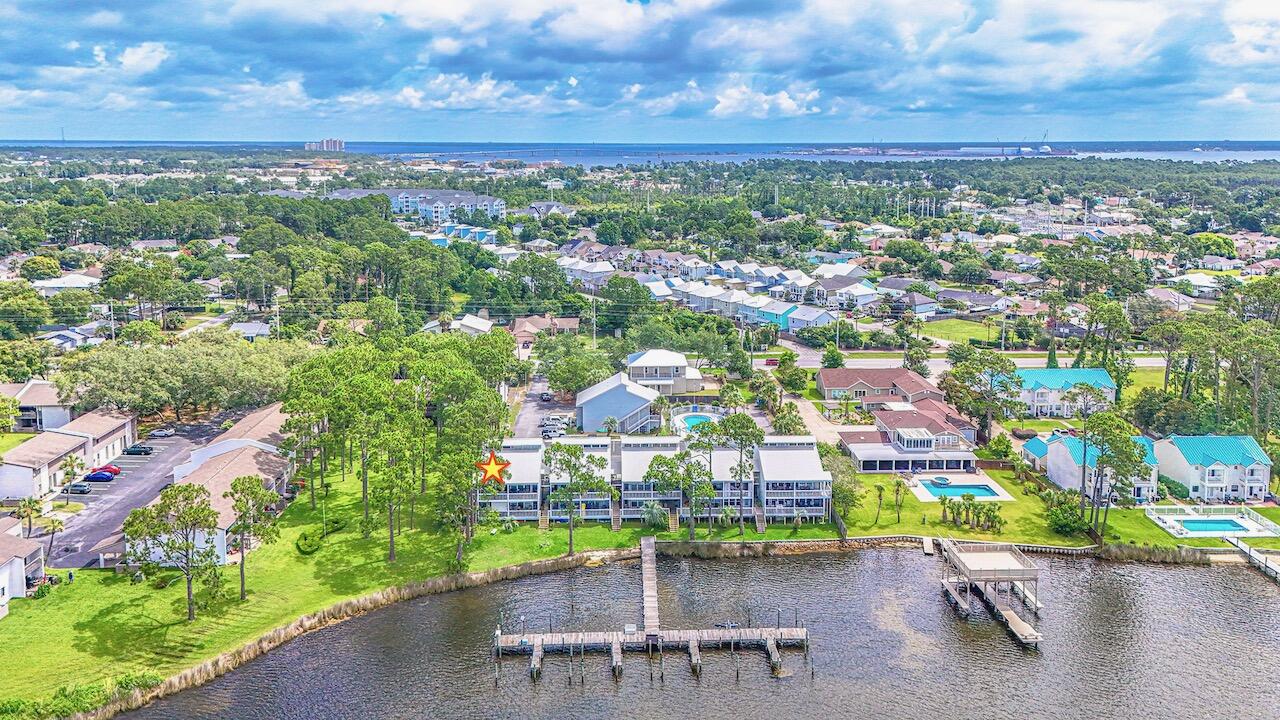 DOCKSIDE NORTH CONDO - Residential