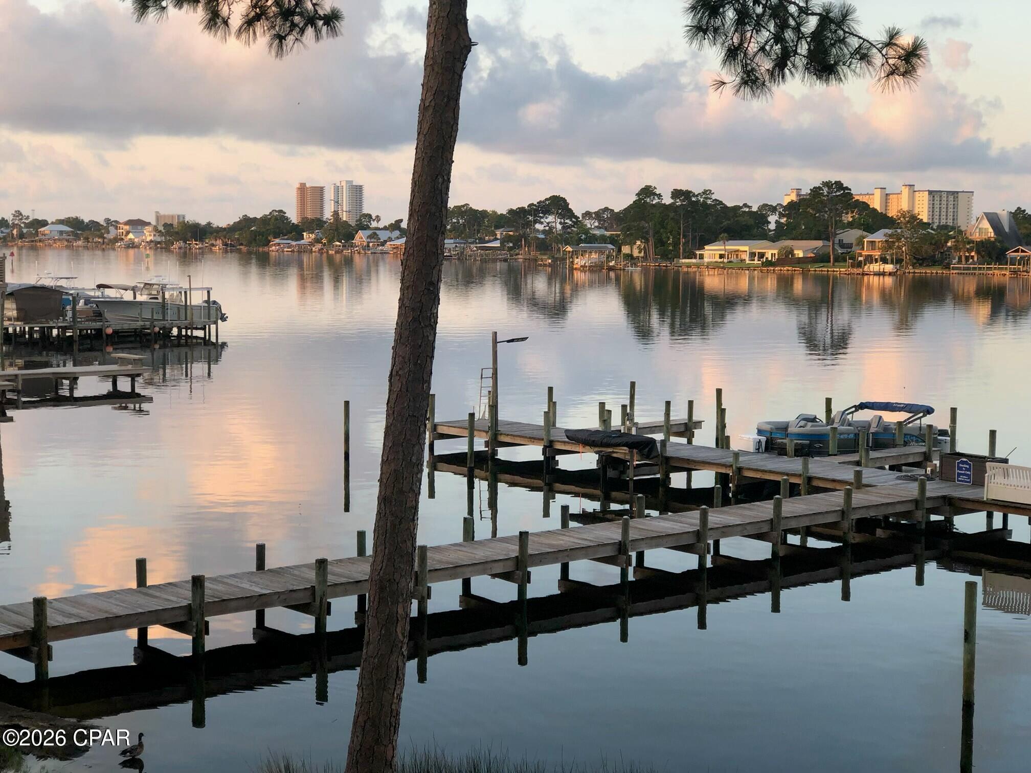 DOCKSIDE NORTH CONDO - Residential