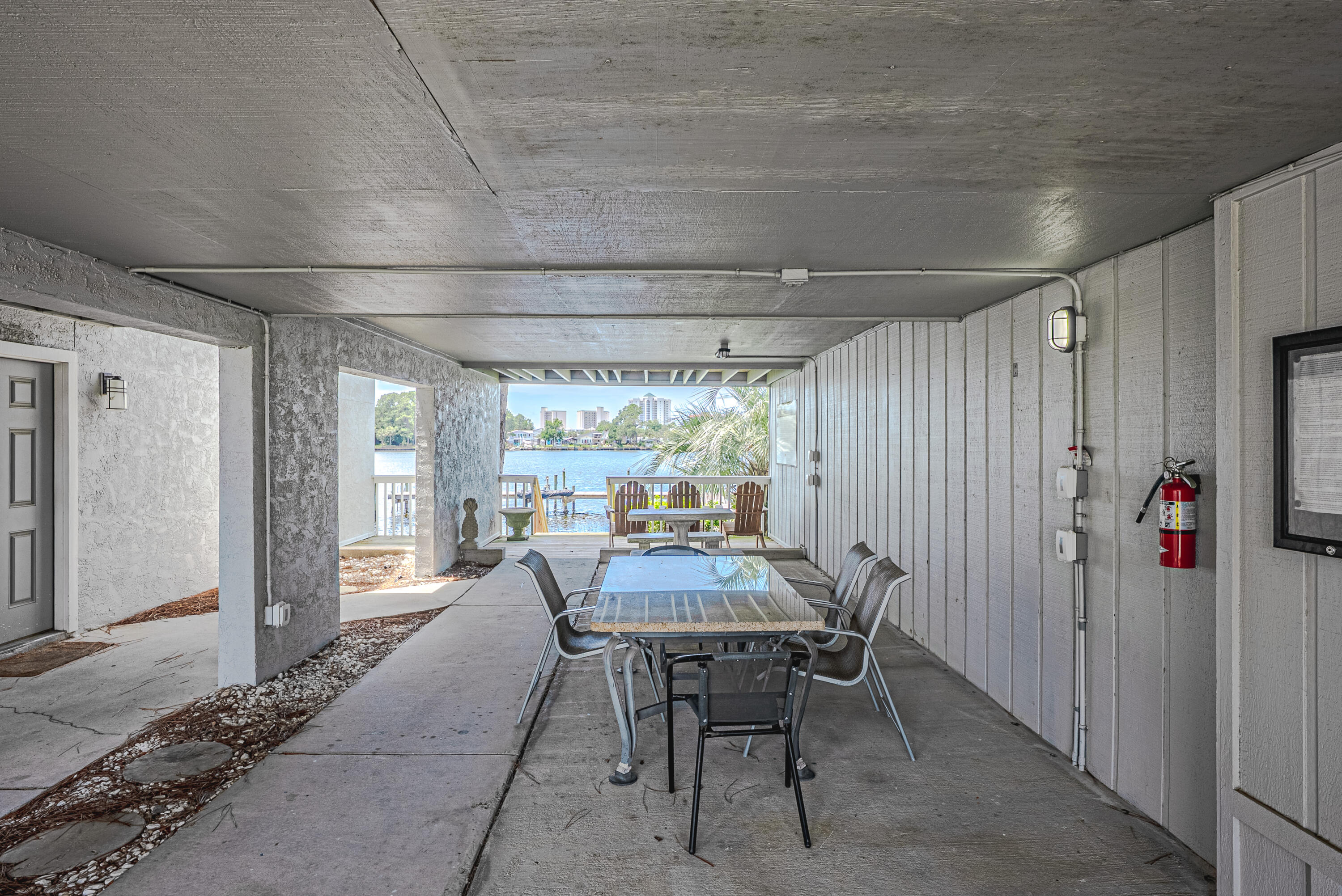 DOCKSIDE NORTH CONDO - Residential