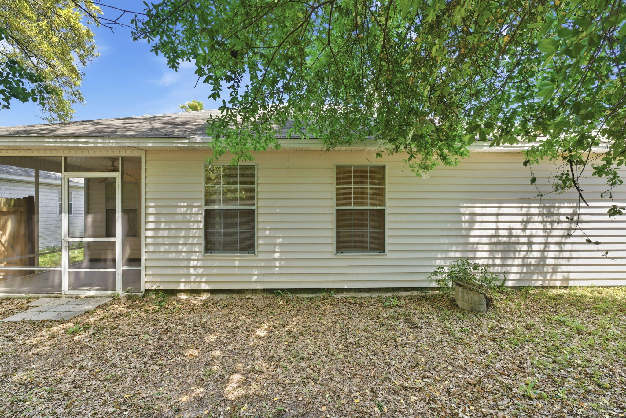 SOUTHERN OAKS PLANTATION - Residential Lease