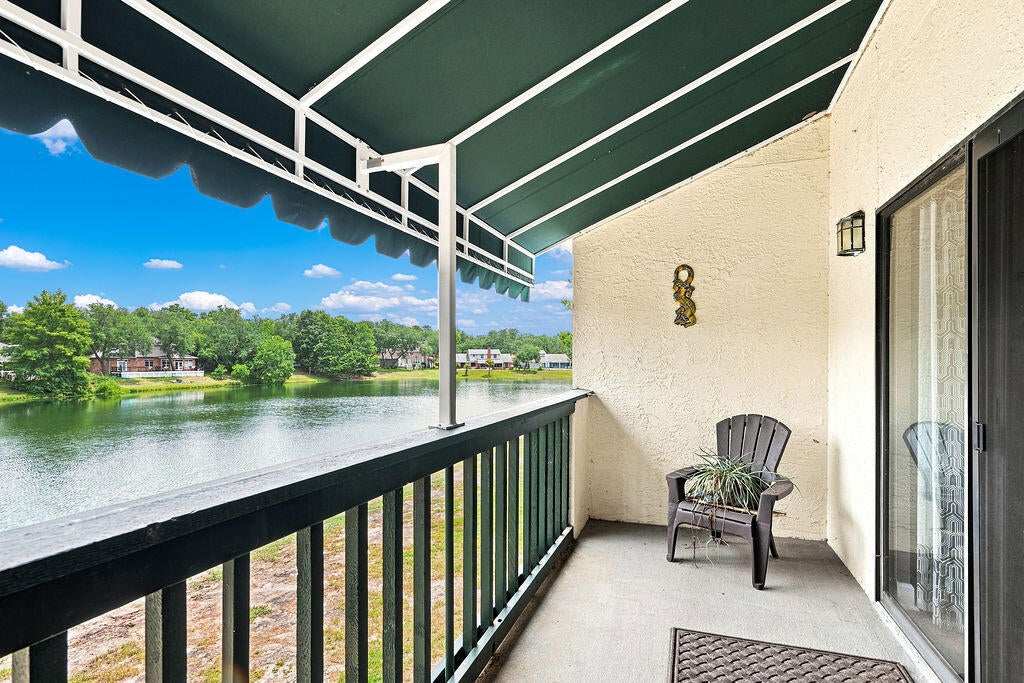 LAKESIDE CONDO AT BLUEWATER BAY - Residential