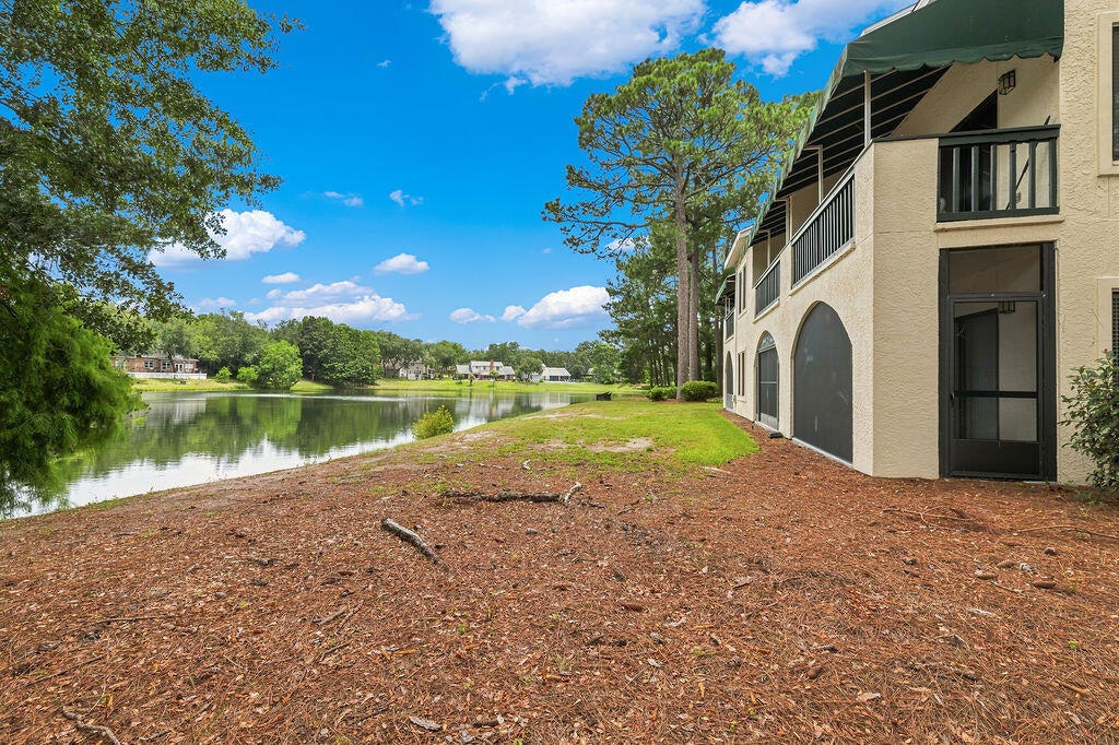 LAKESIDE CONDO AT BLUEWATER BAY - Residential