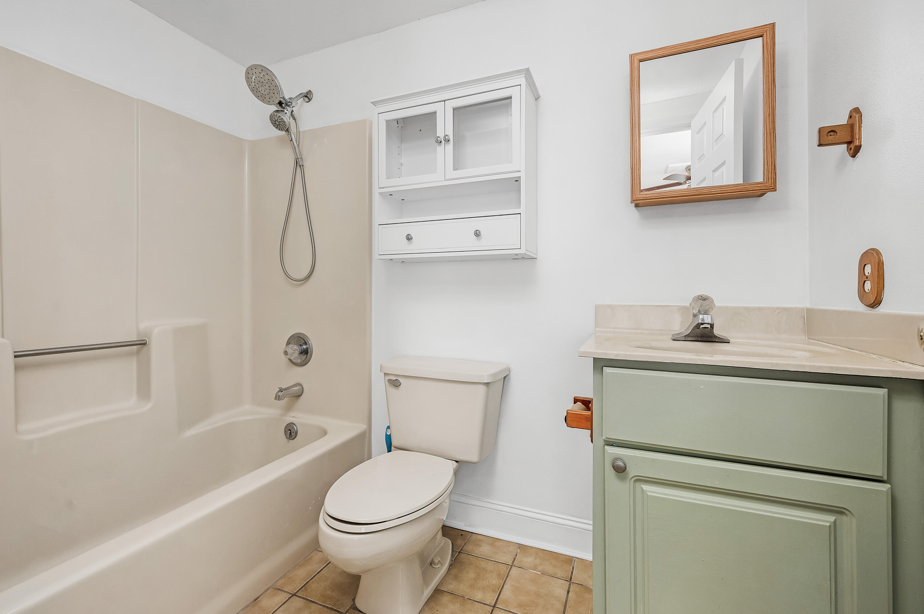 BAYOU PINES T/H - Residential