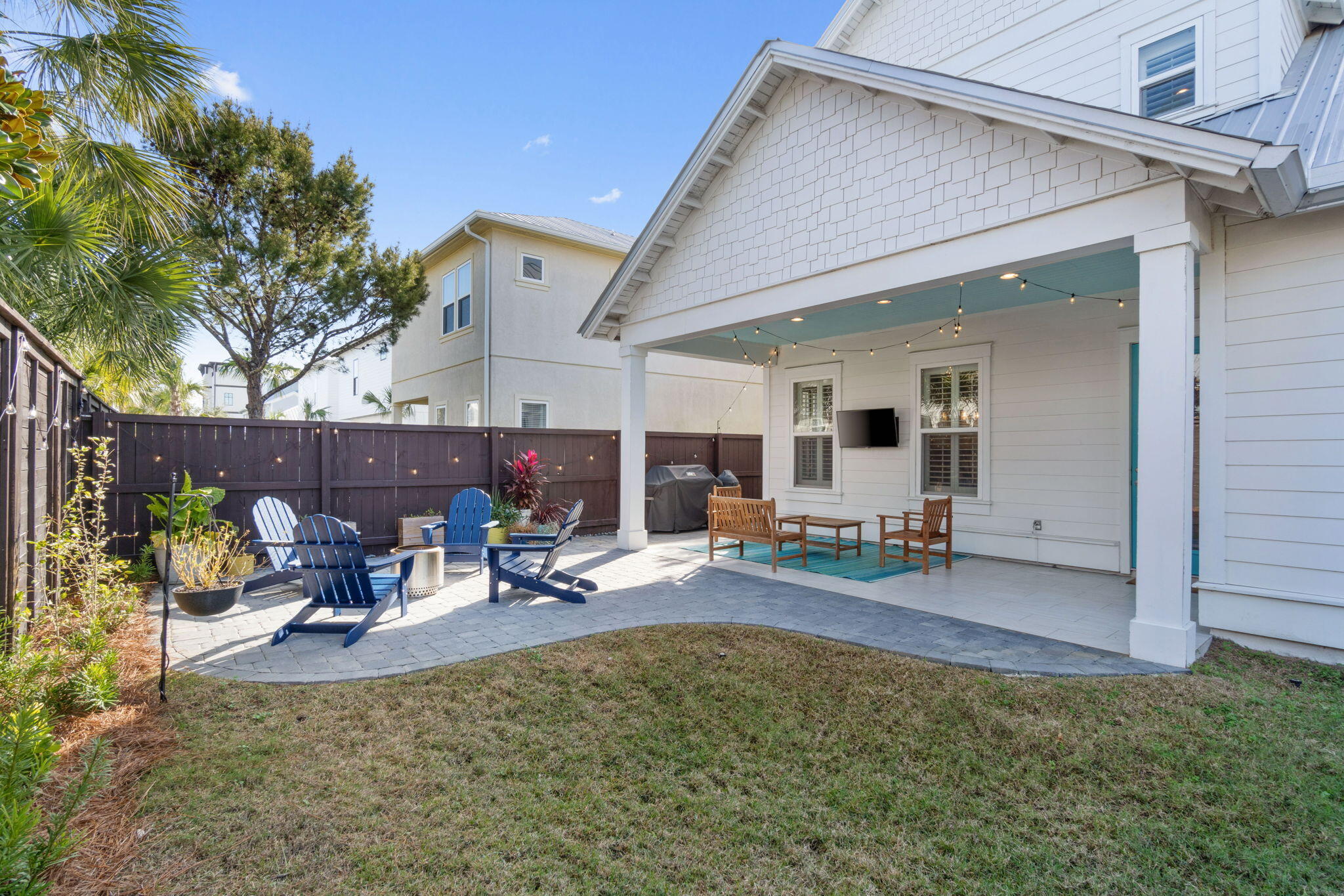 FRANGISTA BEACH 2ND ADDN - Residential