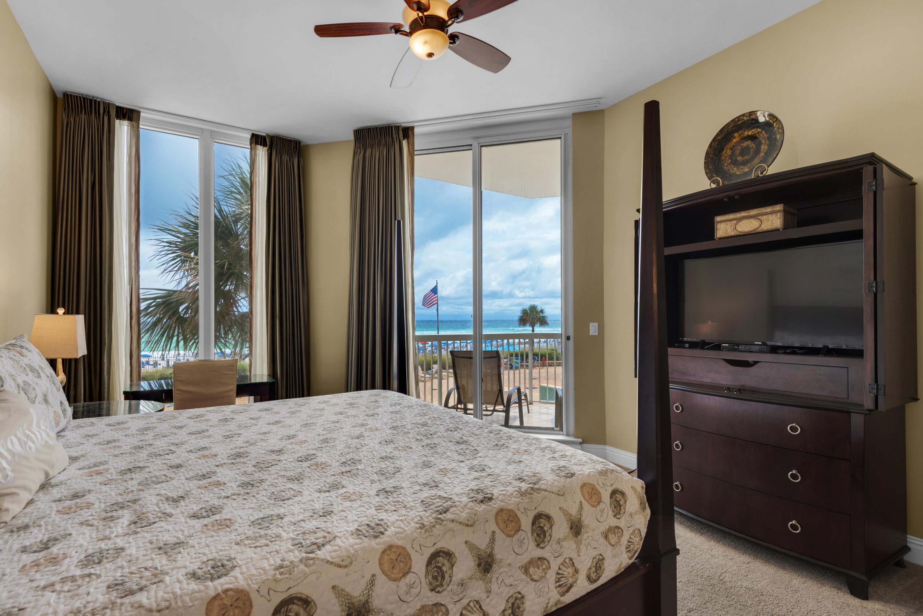 SILVER BEACH TOWERS - Residential