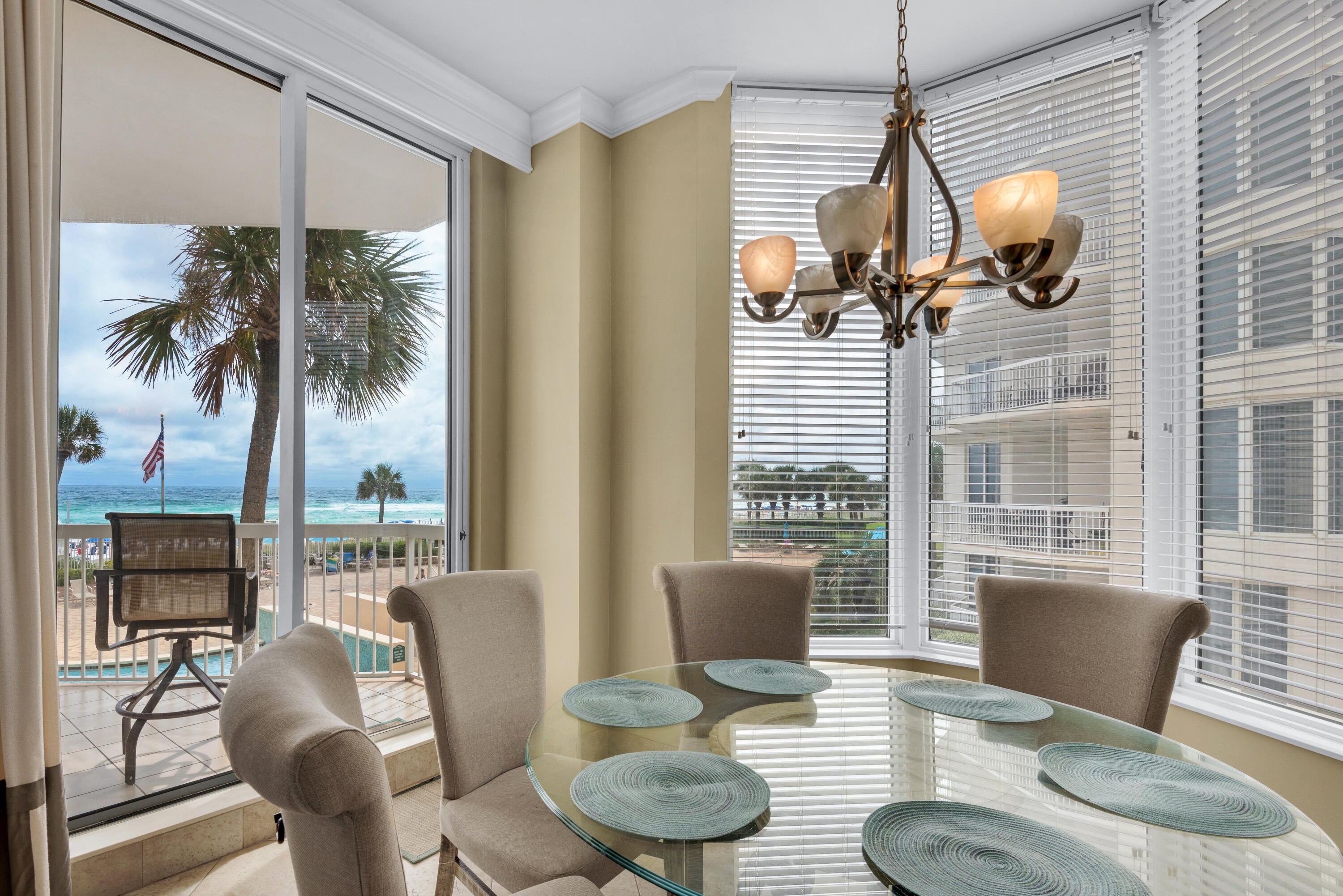 SILVER BEACH TOWERS - Residential