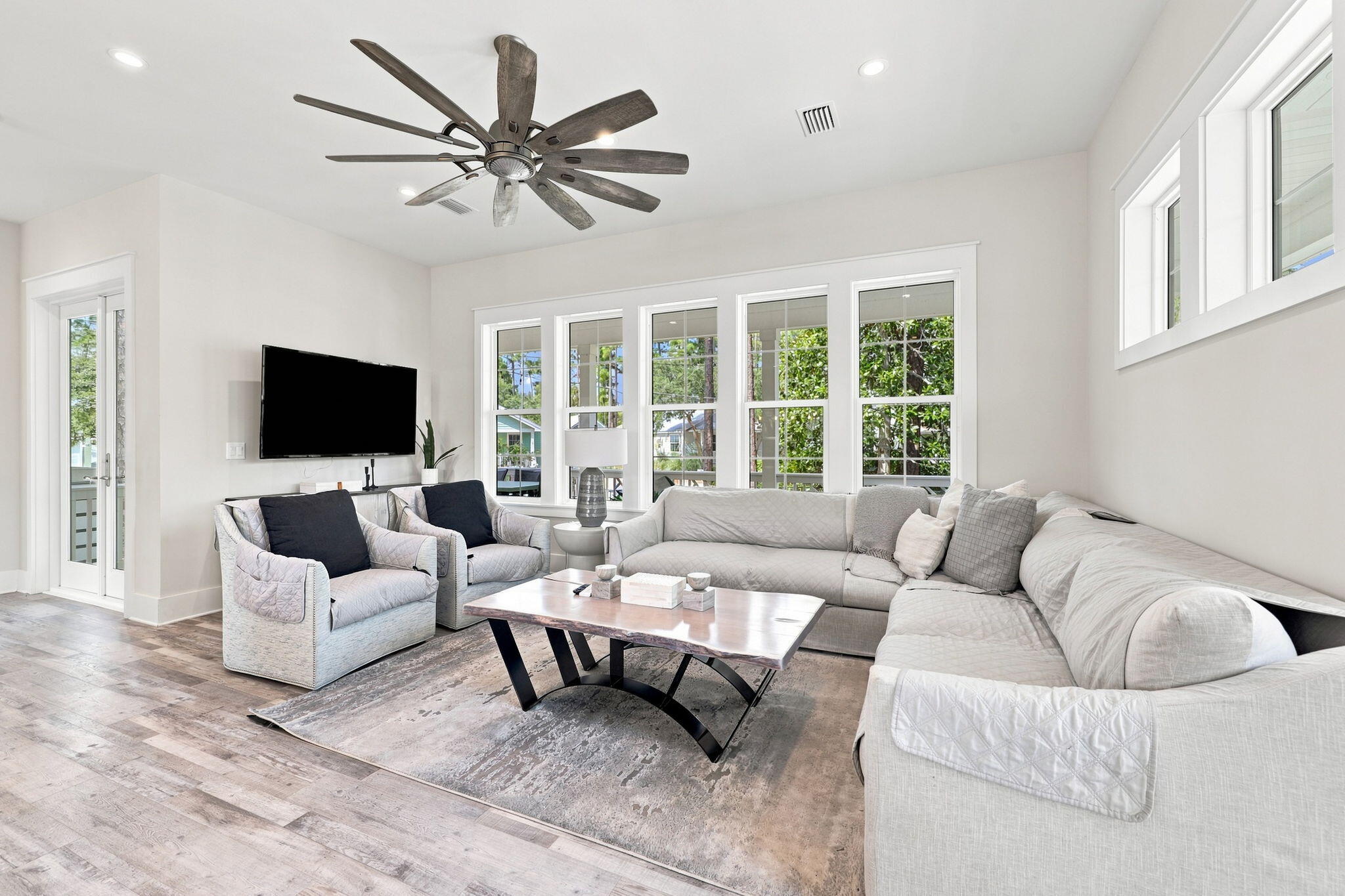 BEACH HIGHLAND - Residential