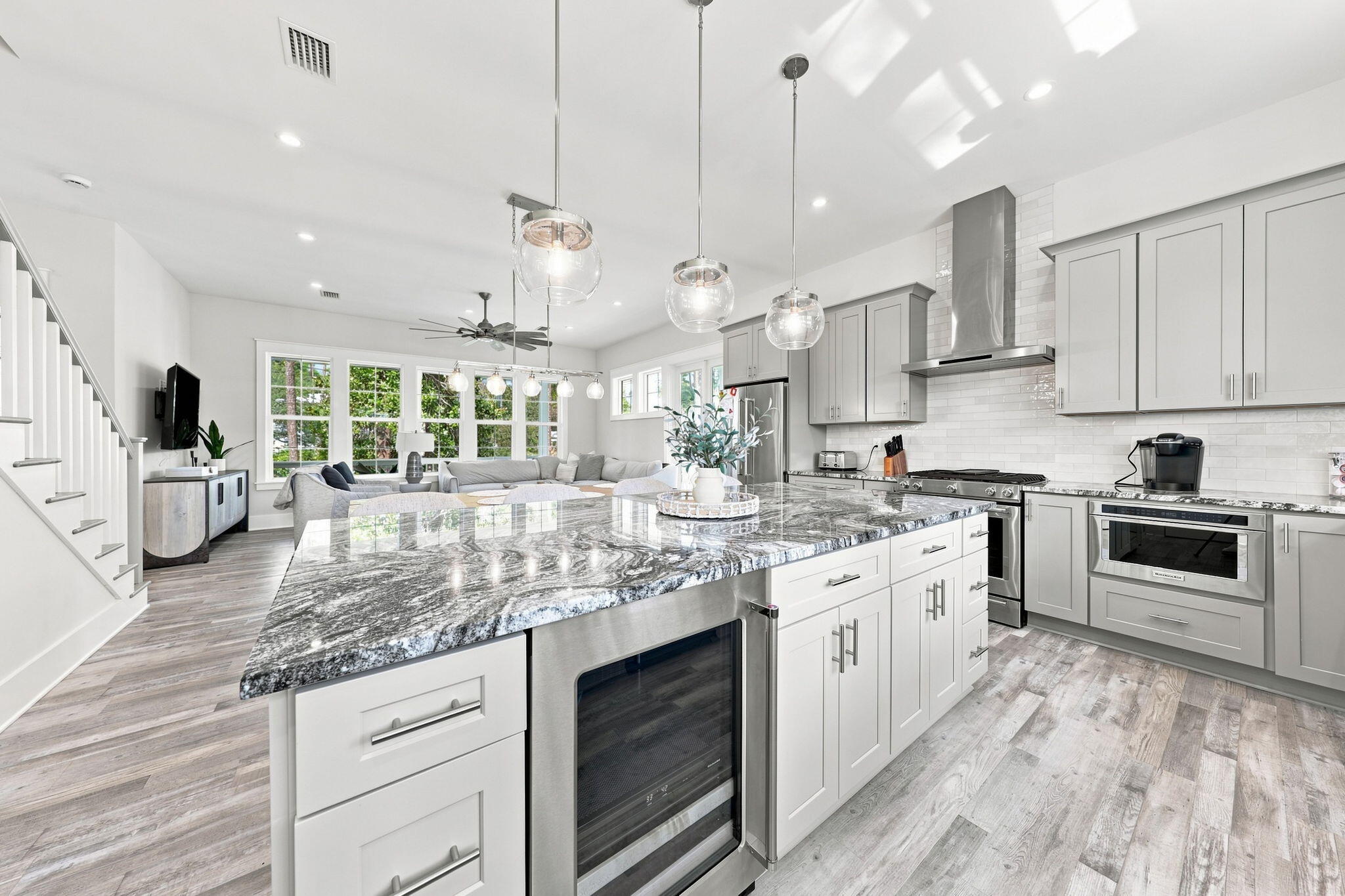 BEACH HIGHLAND - Residential