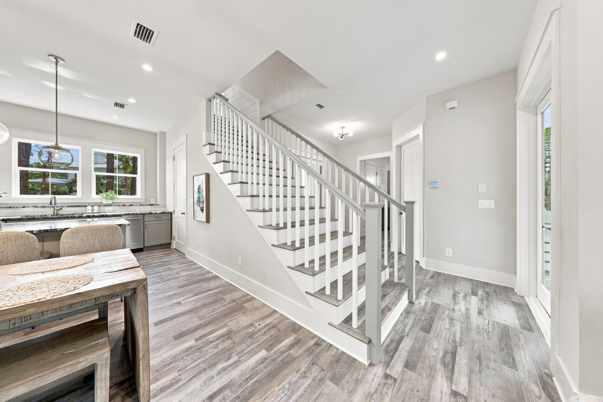 BEACH HIGHLAND - Residential