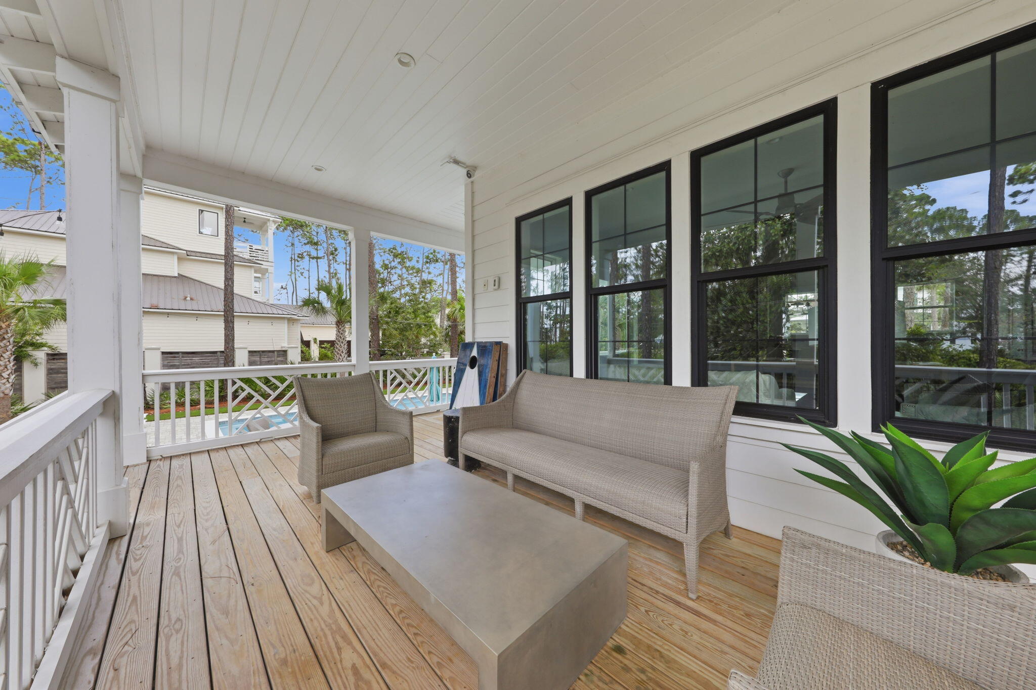 BEACH HIGHLAND - Residential