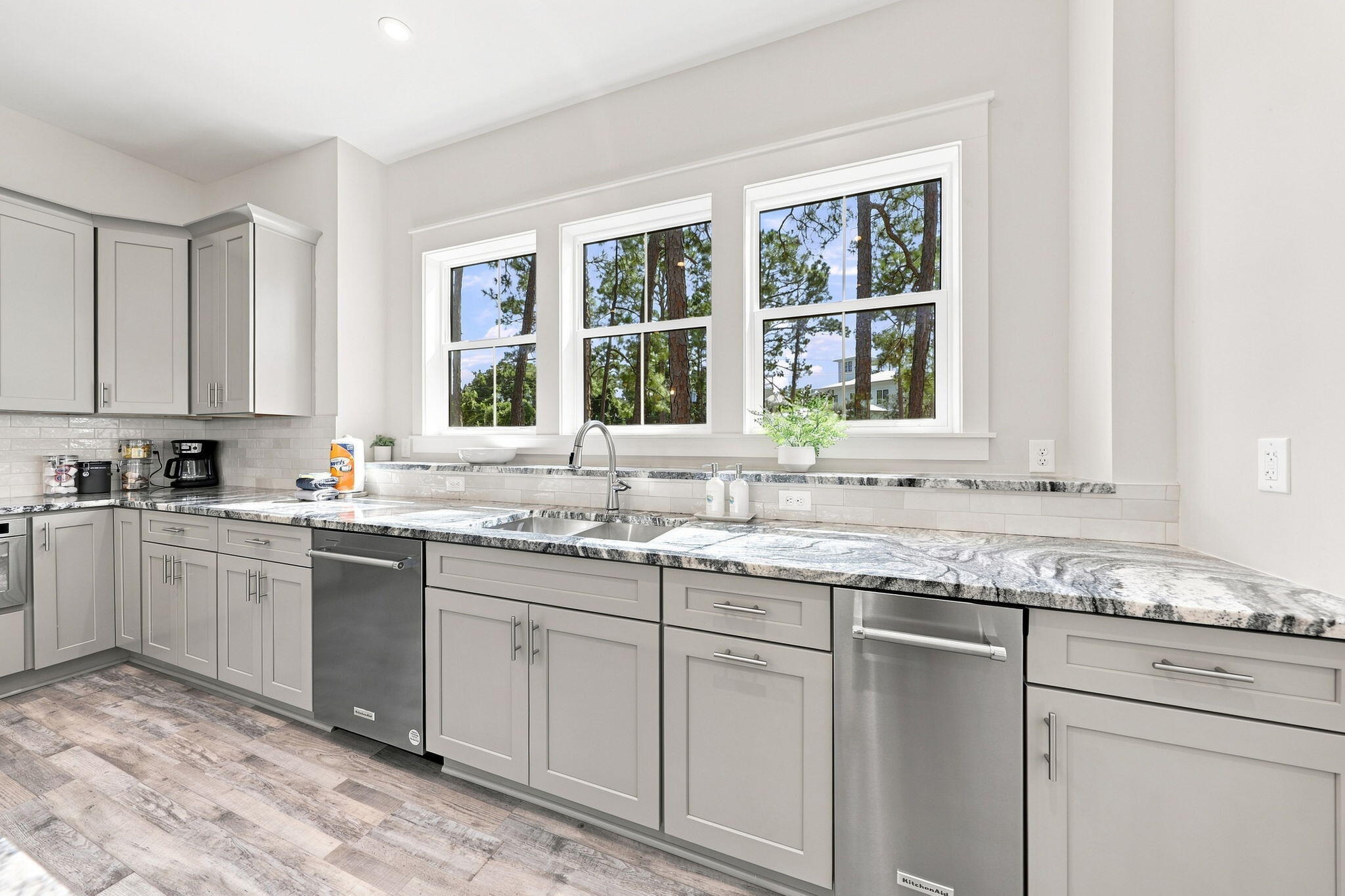 BEACH HIGHLAND - Residential