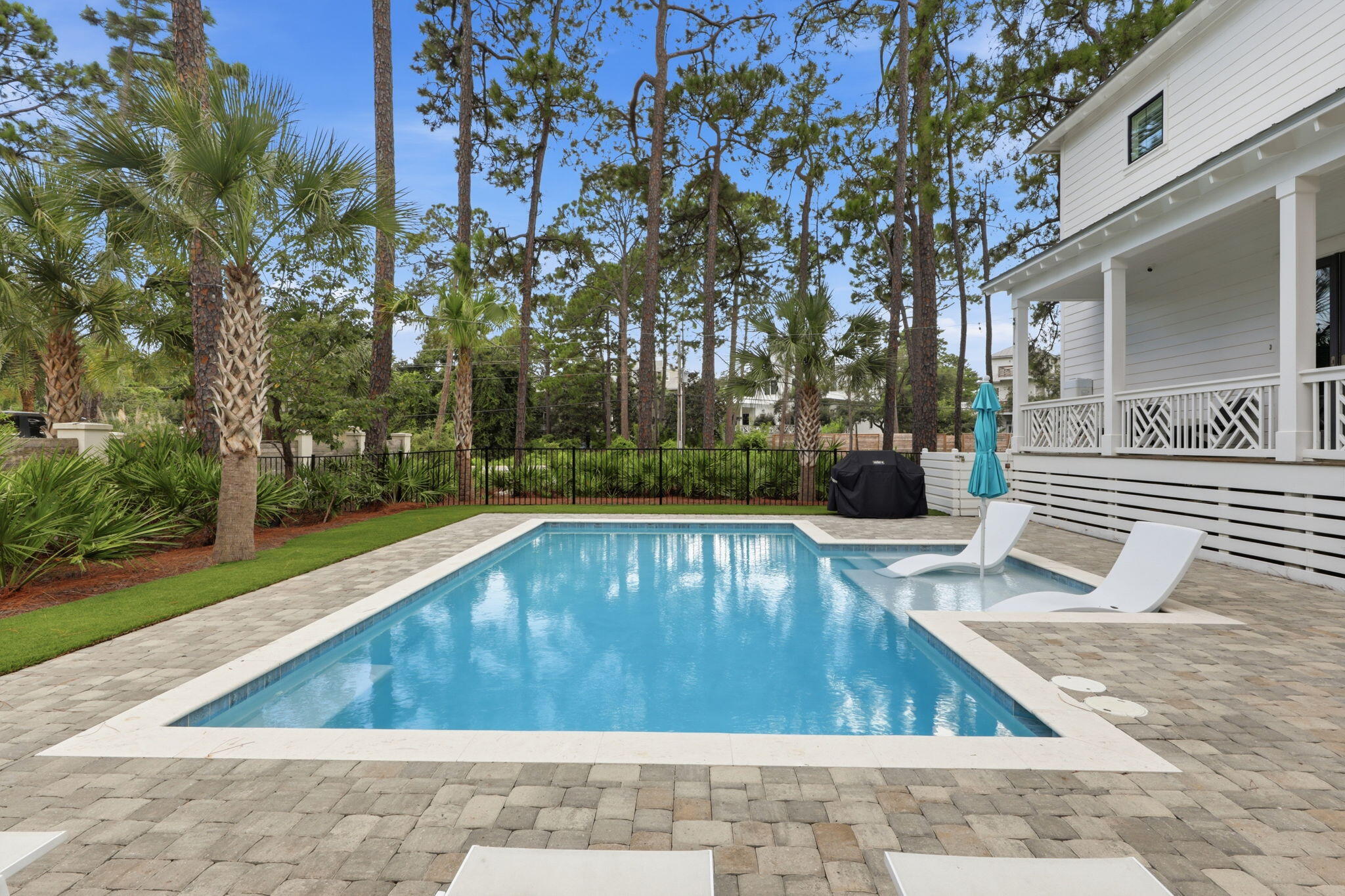 BEACH HIGHLAND - Residential