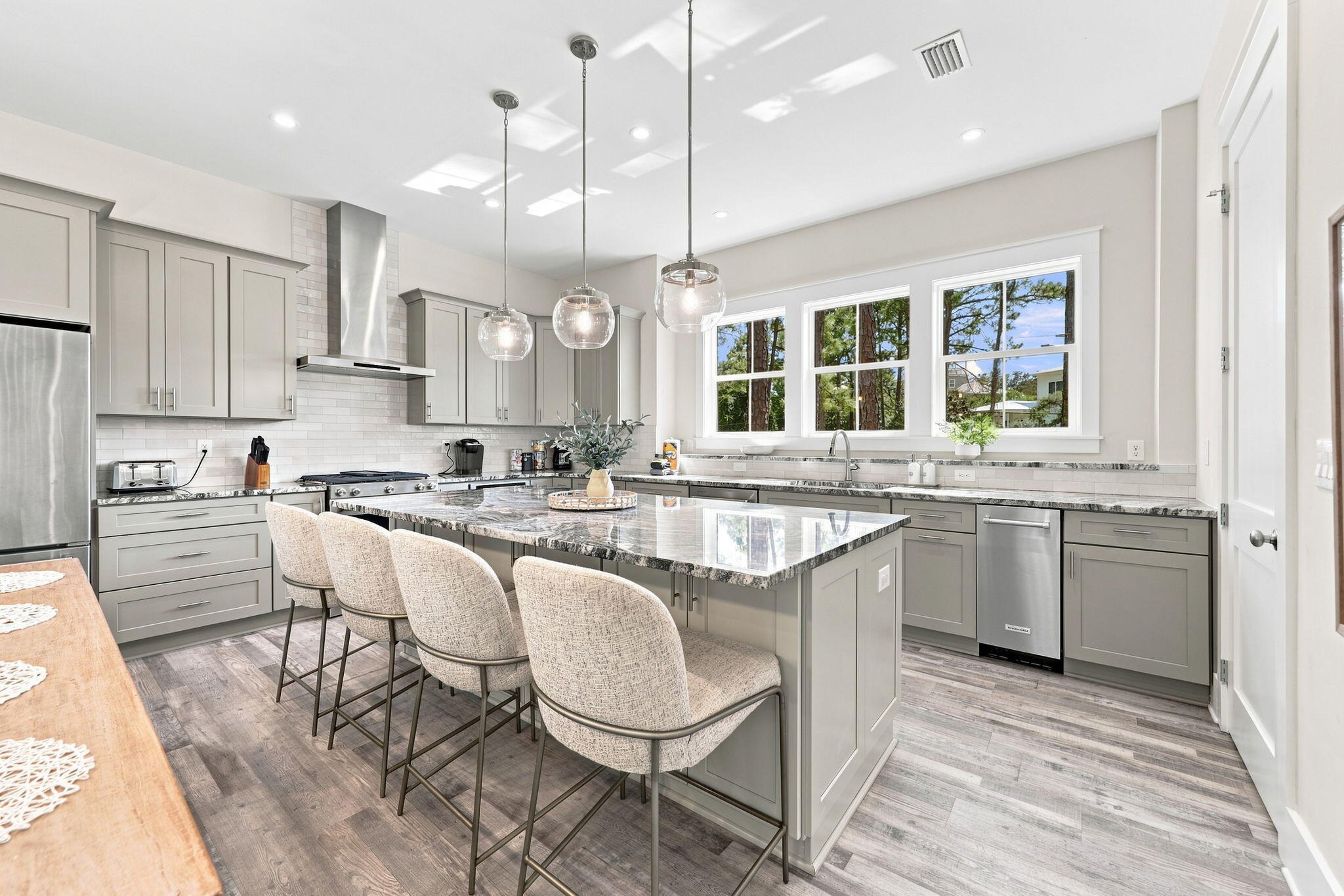 BEACH HIGHLAND - Residential