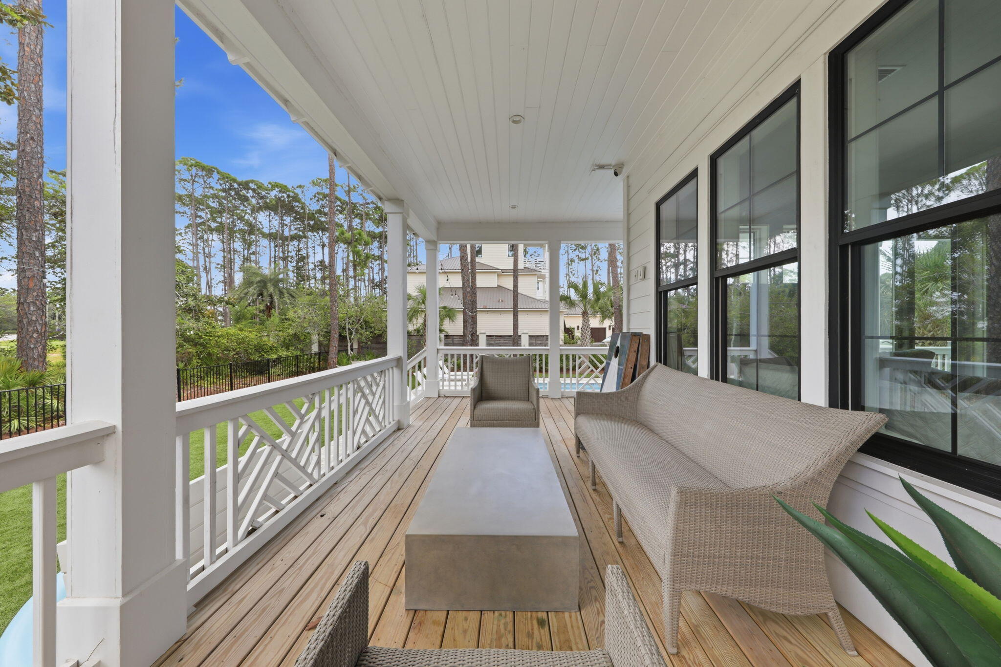 BEACH HIGHLAND - Residential