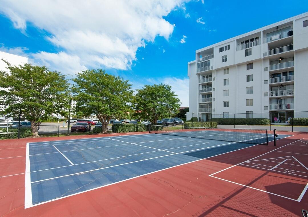 DOLPHIN POINT CONDO - Residential