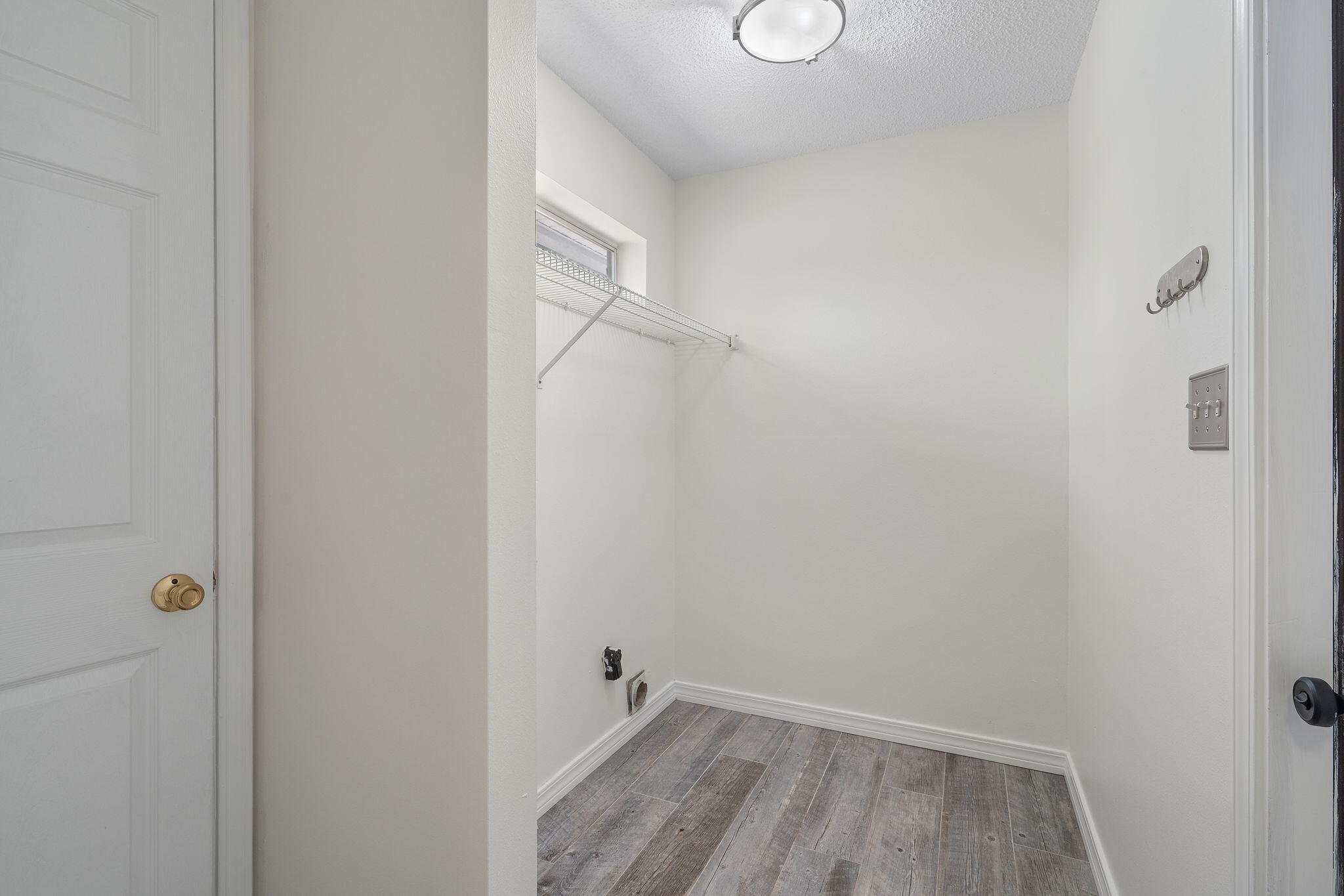 ROBLEDAL ESTATES - Residential