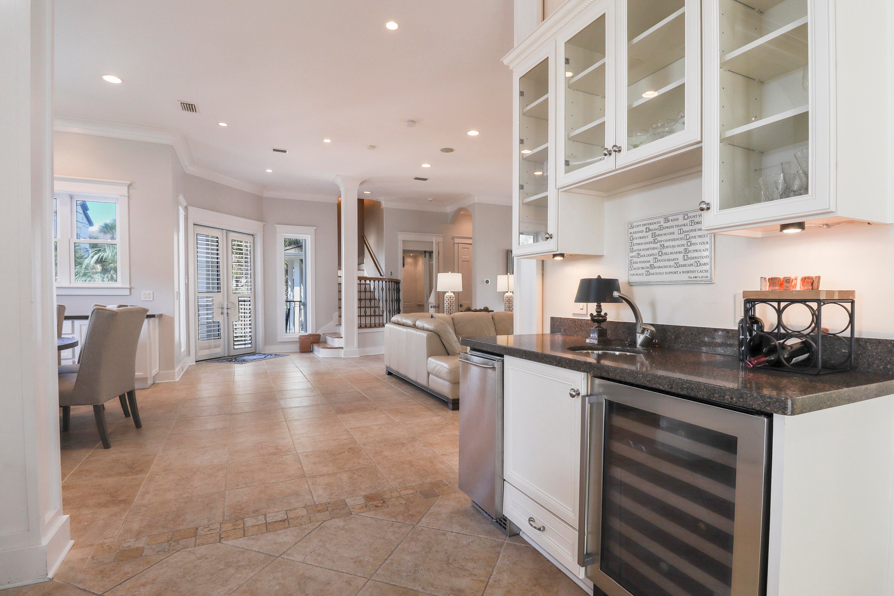 VILLAGE OF WHITE CLIFFS THE - Residential