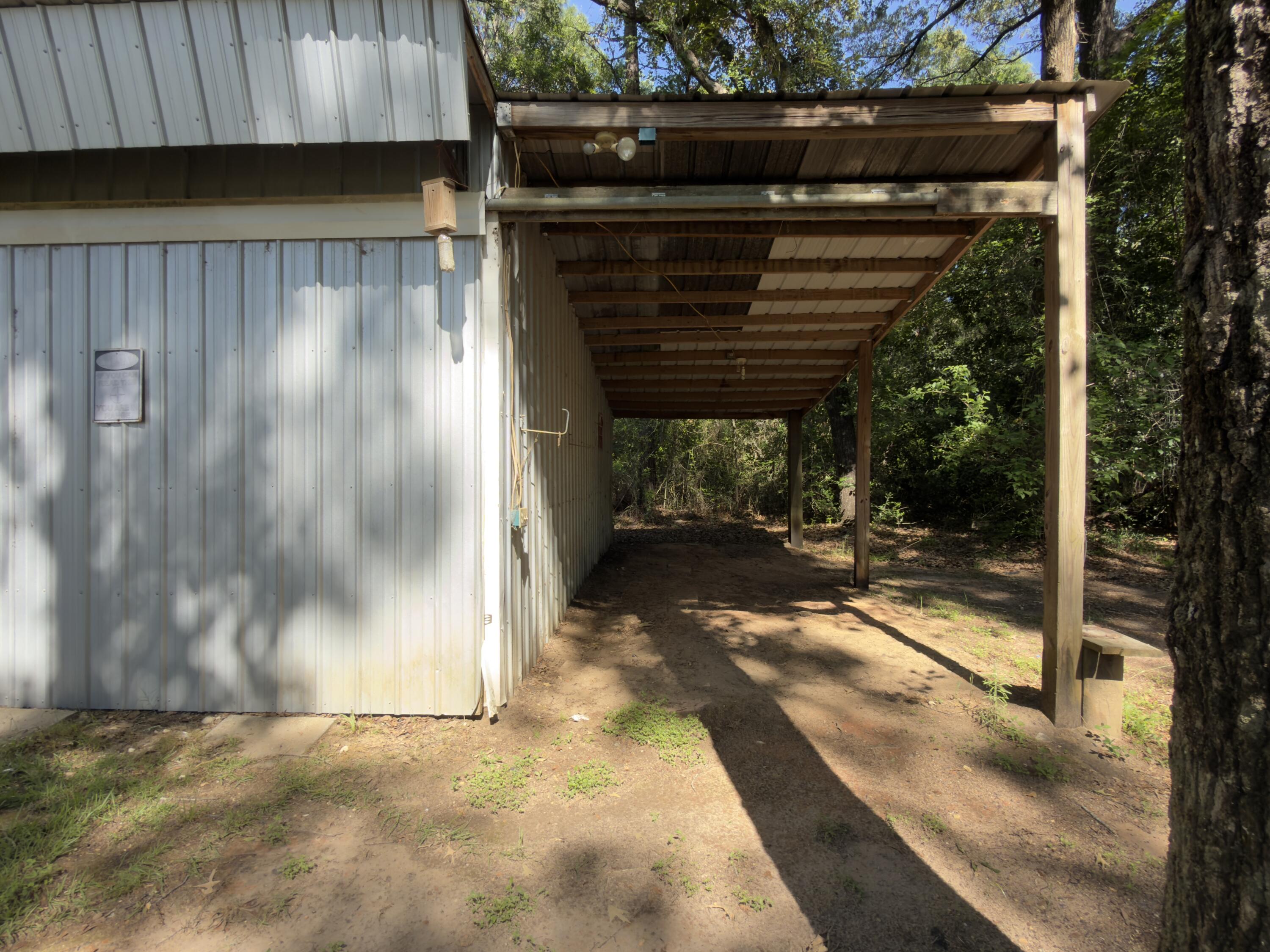 NO RECORDED SUBDIVISION - Residential