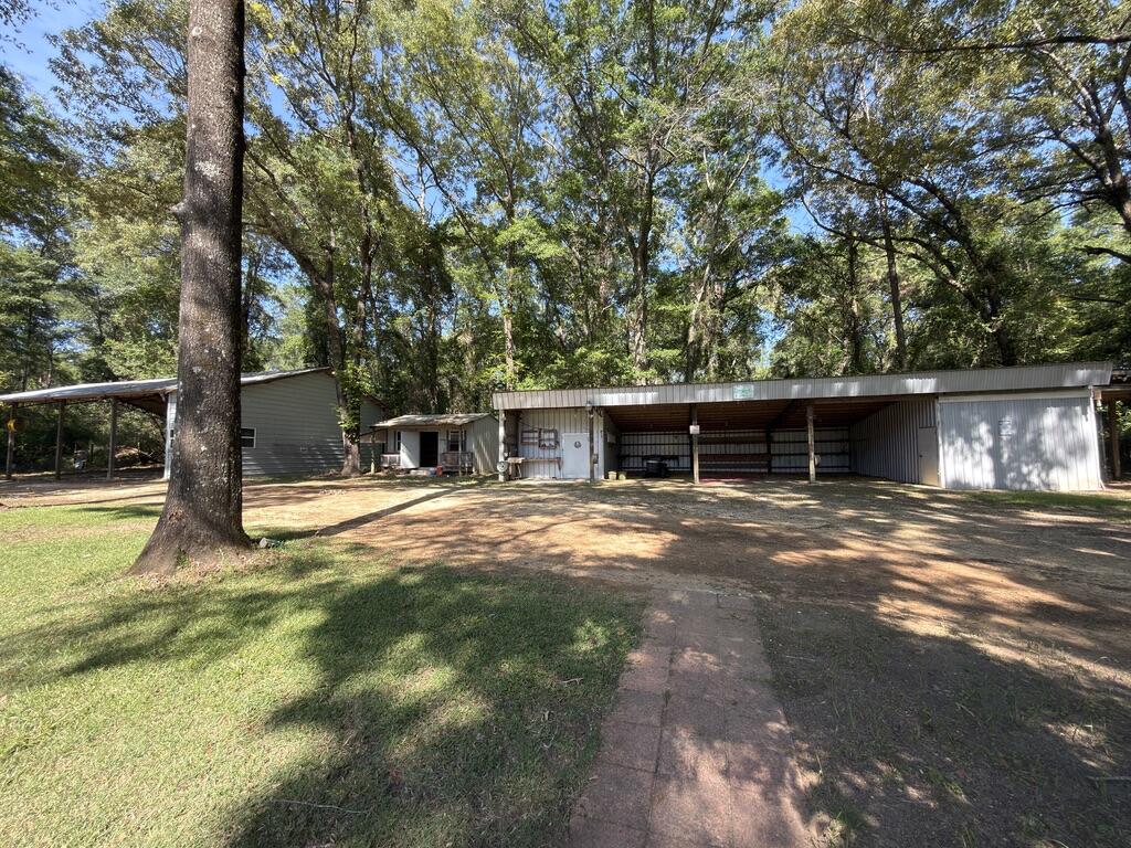 NO RECORDED SUBDIVISION - Residential