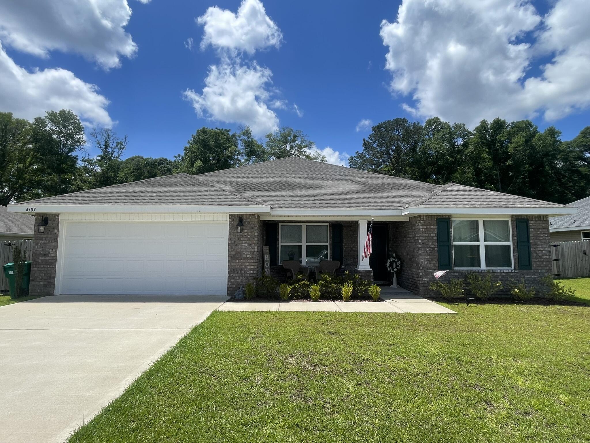 Like new! Beautiful 4BR/2BA home featuring an open floor plan with vaulted ceilings, spacious living area, and a kitchen with center island overlooking the family room. Split-bedroom layout offers added privacy, while the primary suite includes a walk-in closet, garden tub, and separate shower. Conveniently located in Crestview with easy access to shopping, dining, and local schools.