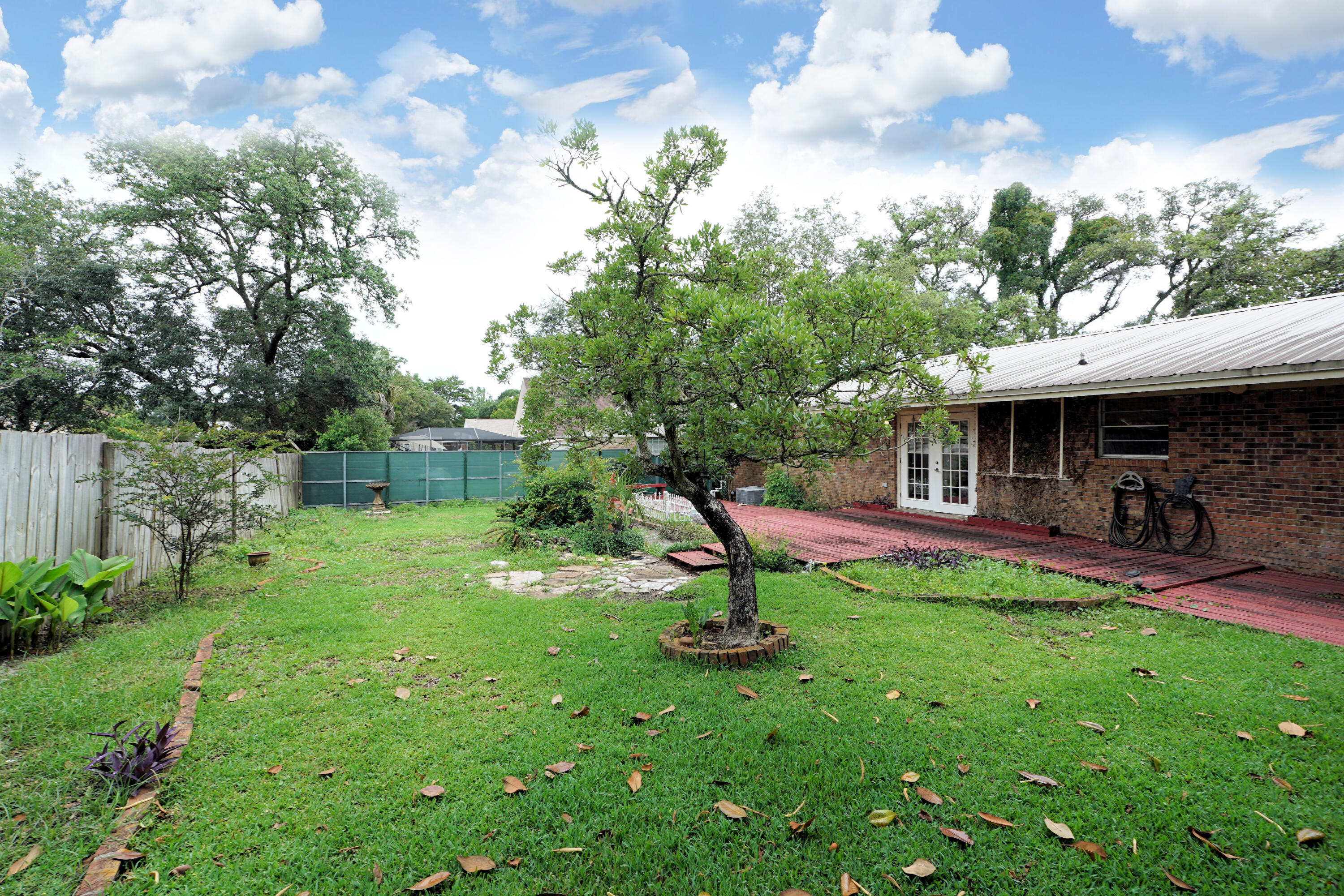 BAYOU WOODS - Residential