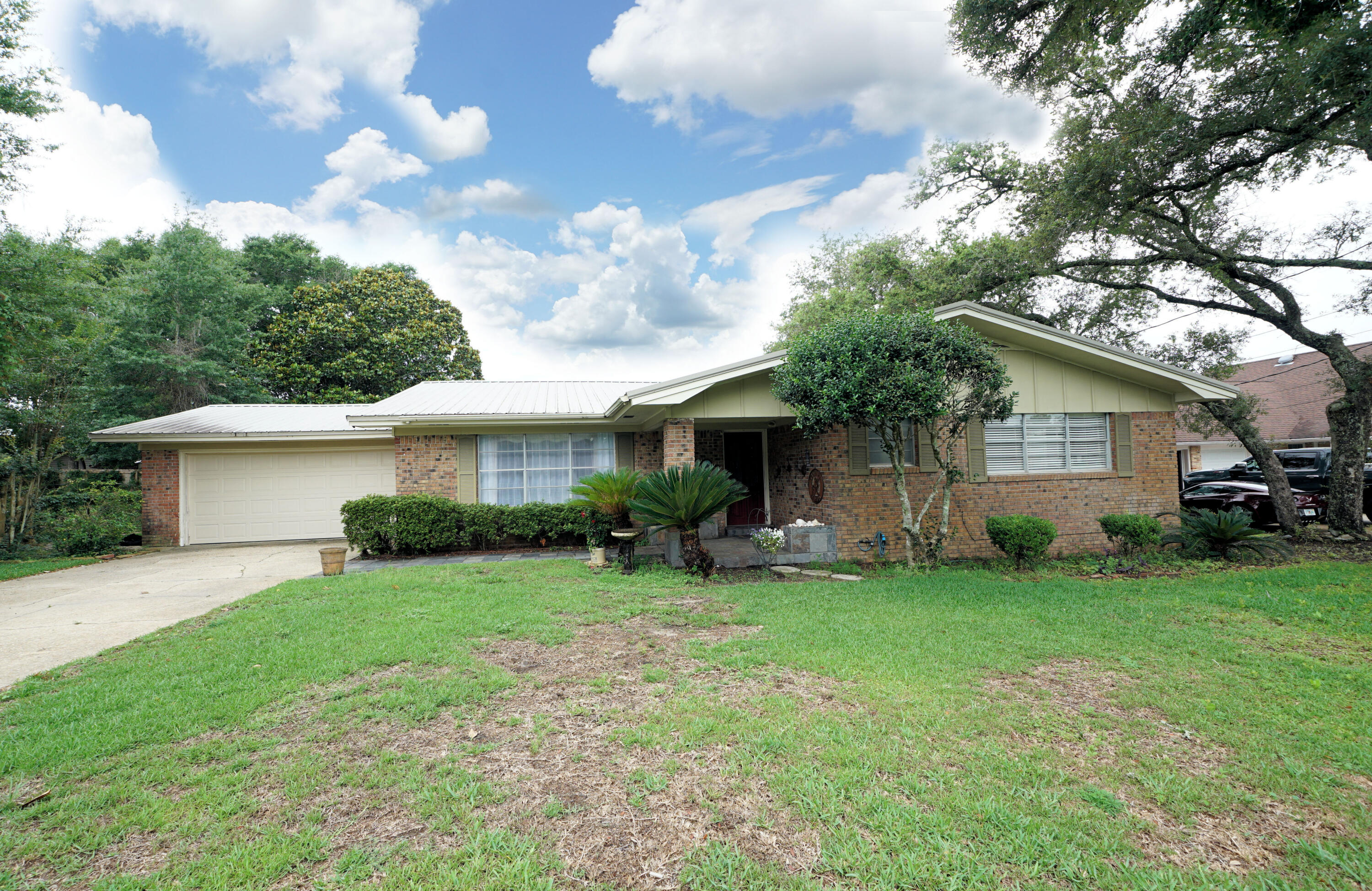 72 Hr Kick Out Clause in place. Diamond in the Rough! This Home is Ready for you to put Your Touch on it.  Great Bones but in Need of New Makeup and Wiring. Being Sold 'as is'. Bring your Flippers! This Home has Large Bedrooms and Lots of Space to Gather. This Neighborhood is Close to Shopping, Entertainment, Restaurants, AND has a Playground just Down the street.  Awesome Opportunity! Buyer to verify all measurements and pertinent information.