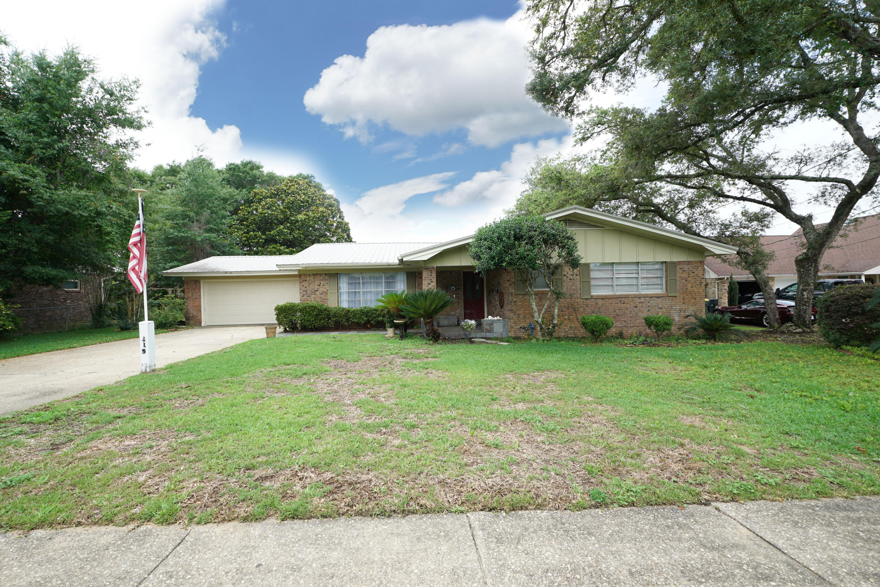 BAYOU WOODS - Residential