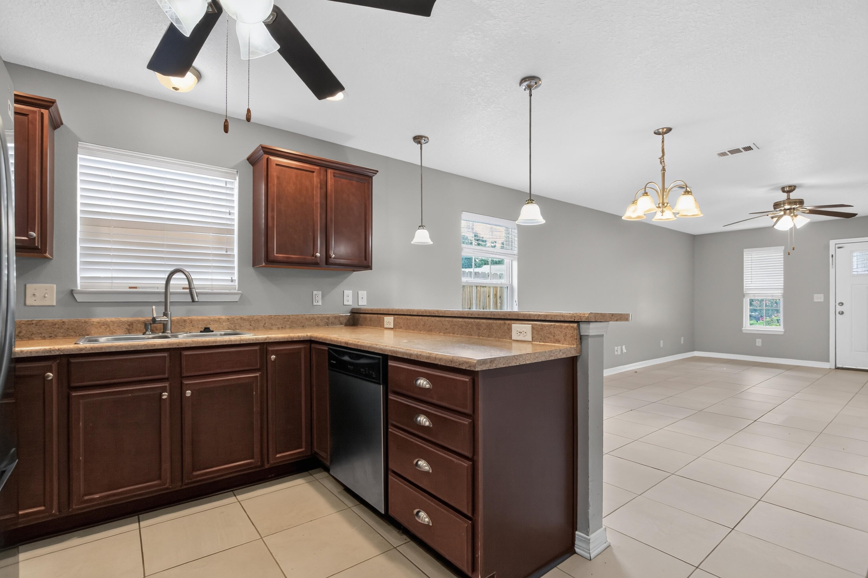 STILLWELL SOUTH - Residential Lease