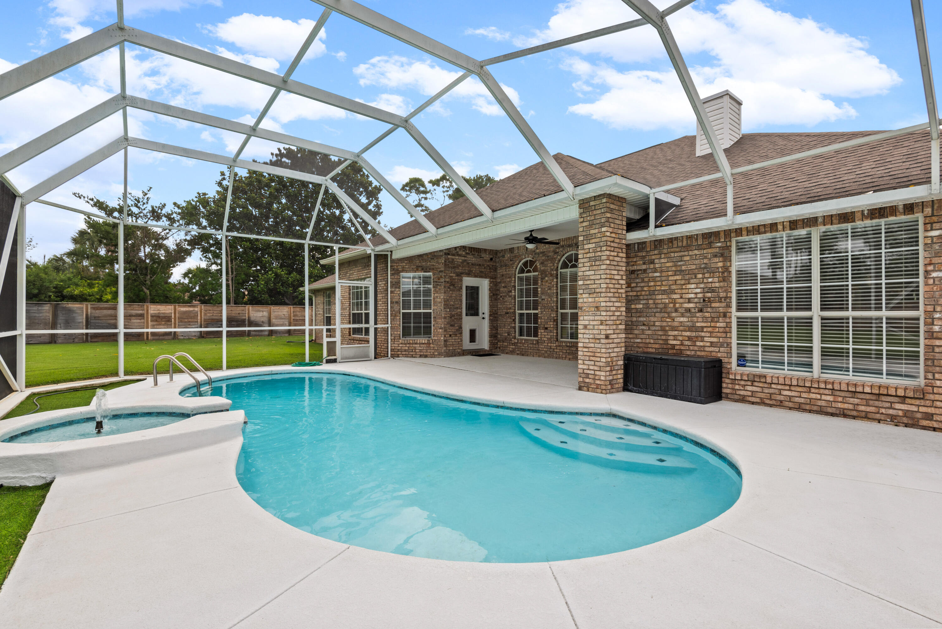 EMERALD BAY WEST - Residential