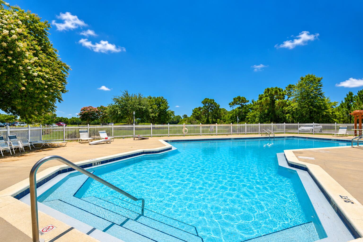 EMERALD BAY WEST - Residential