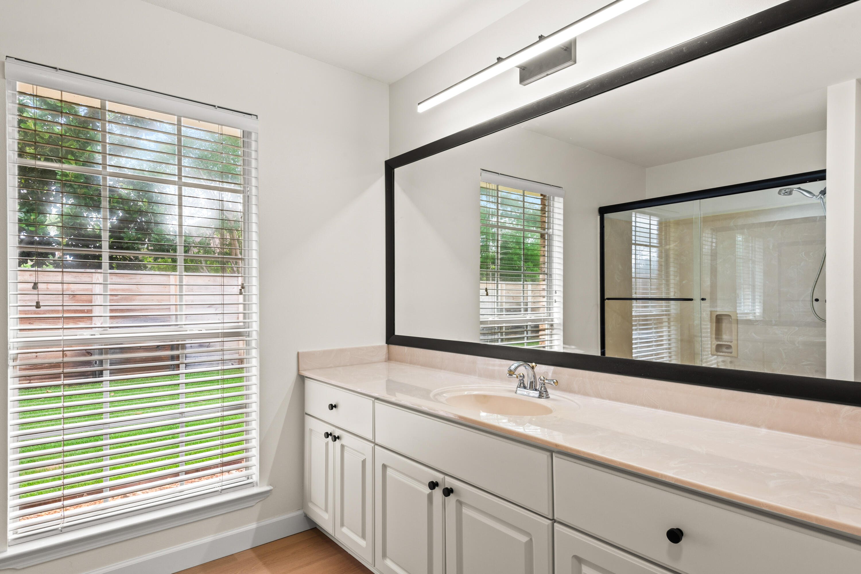 EMERALD BAY WEST - Residential