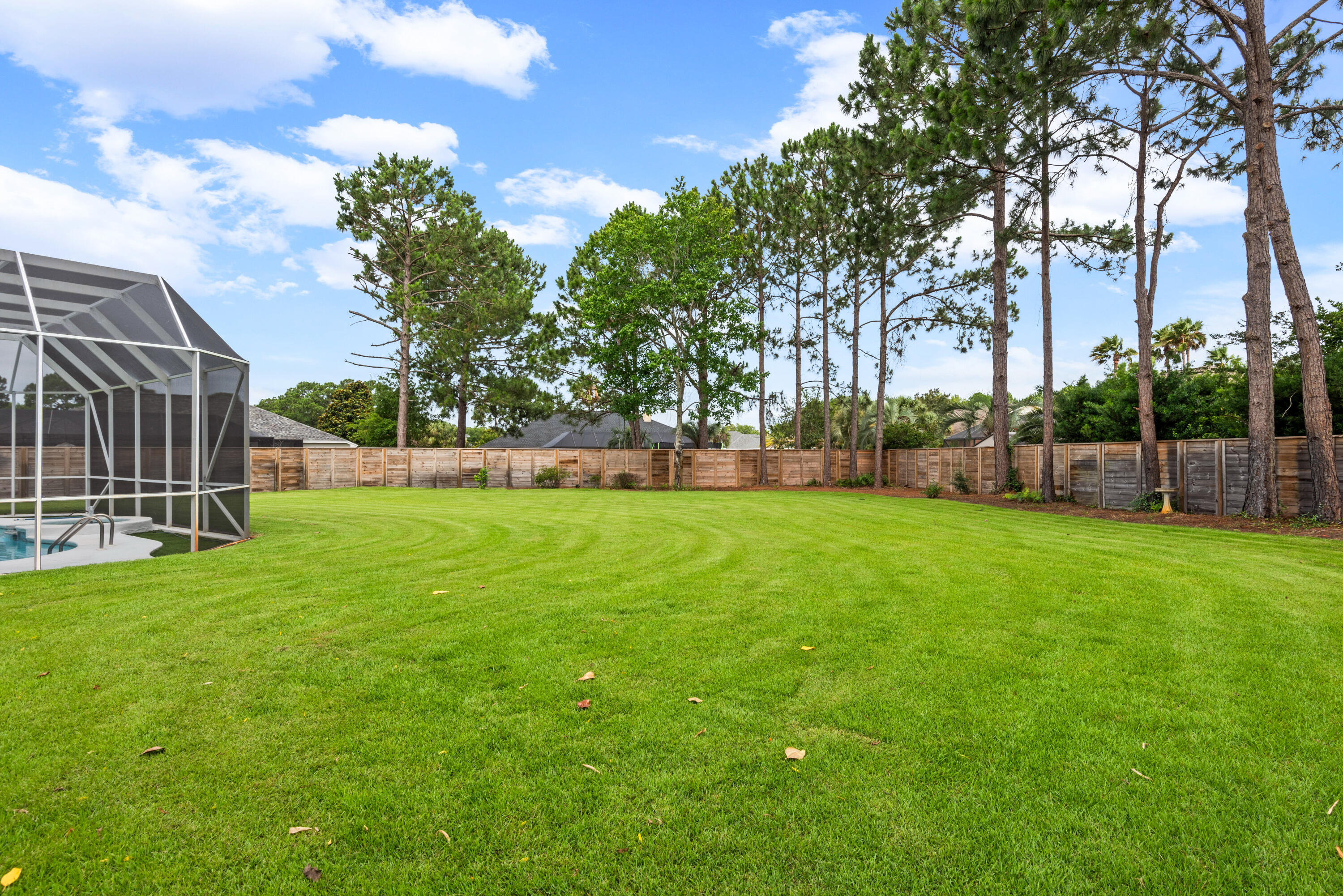 EMERALD BAY WEST - Residential